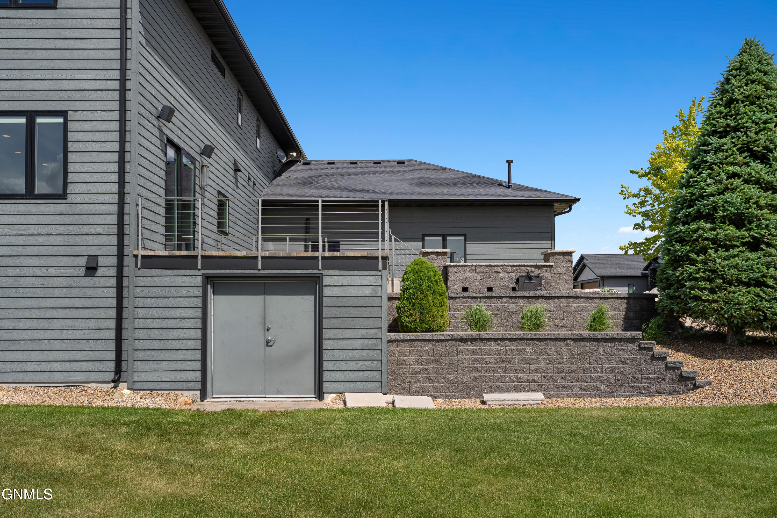main property photo 61