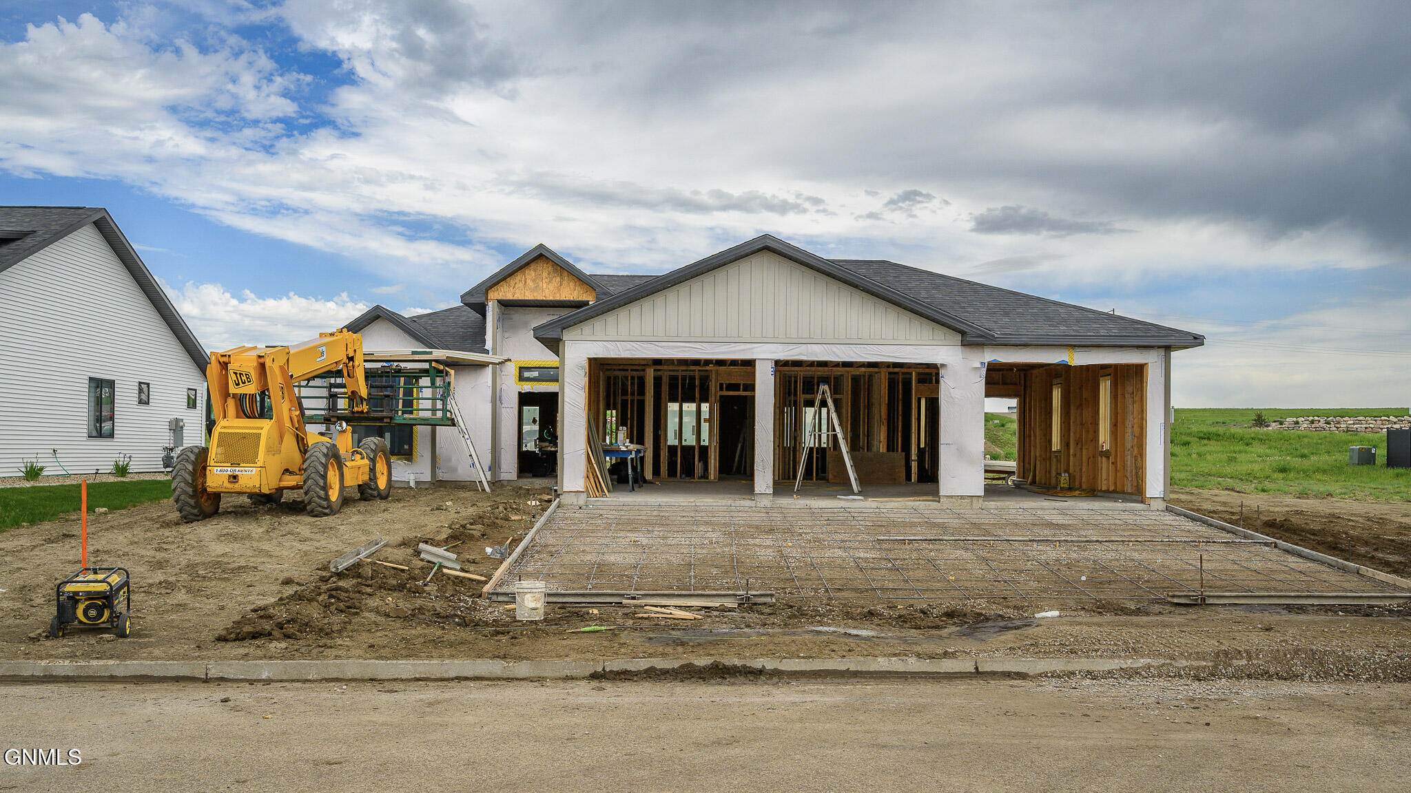 main property photo 9