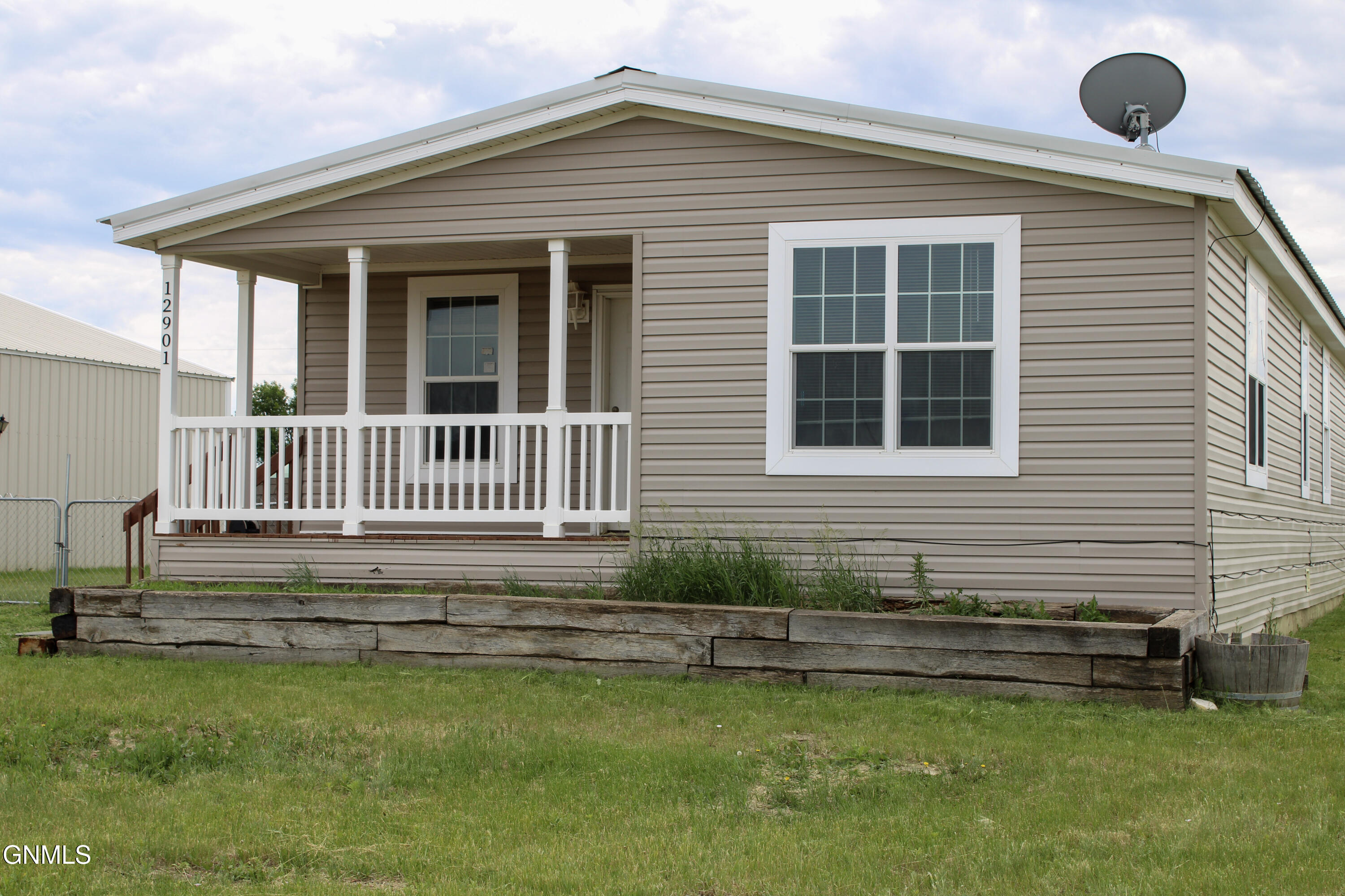 main property photo 2