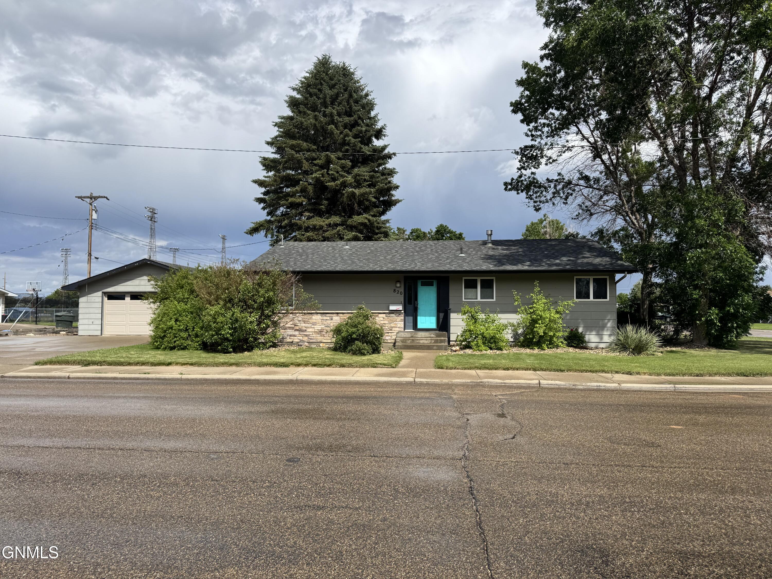 main property photo 0