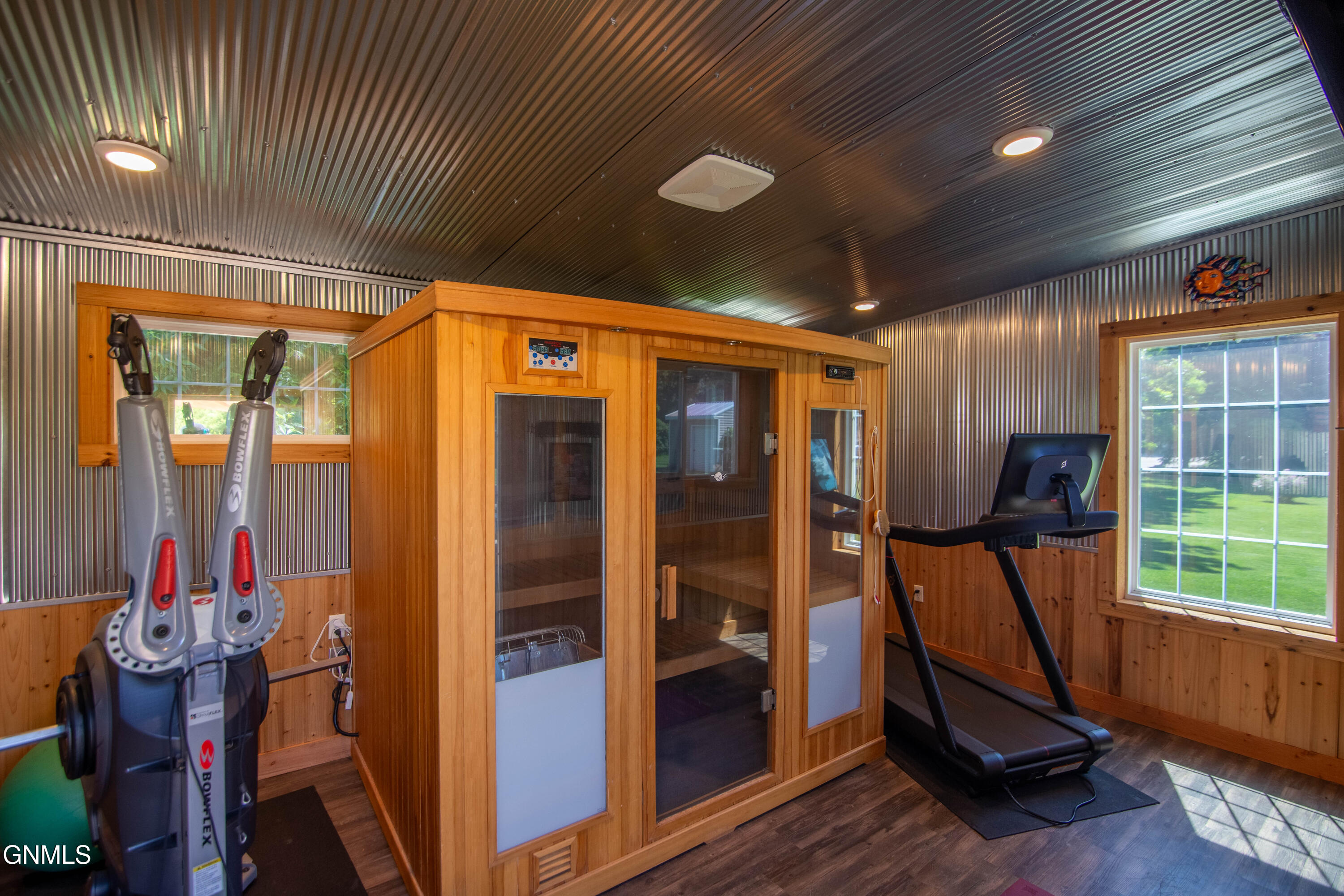 main property photo 39