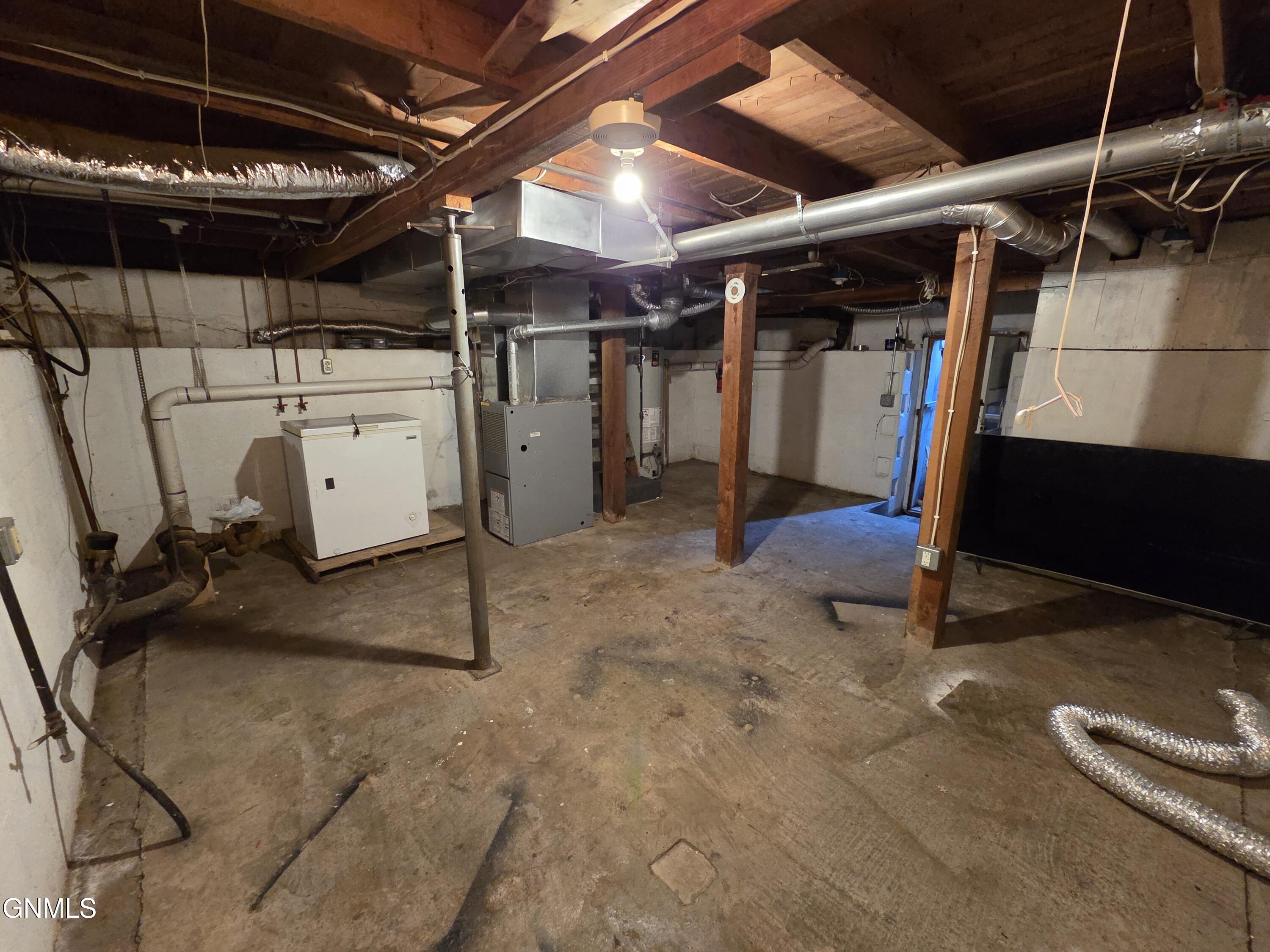 main property photo 7