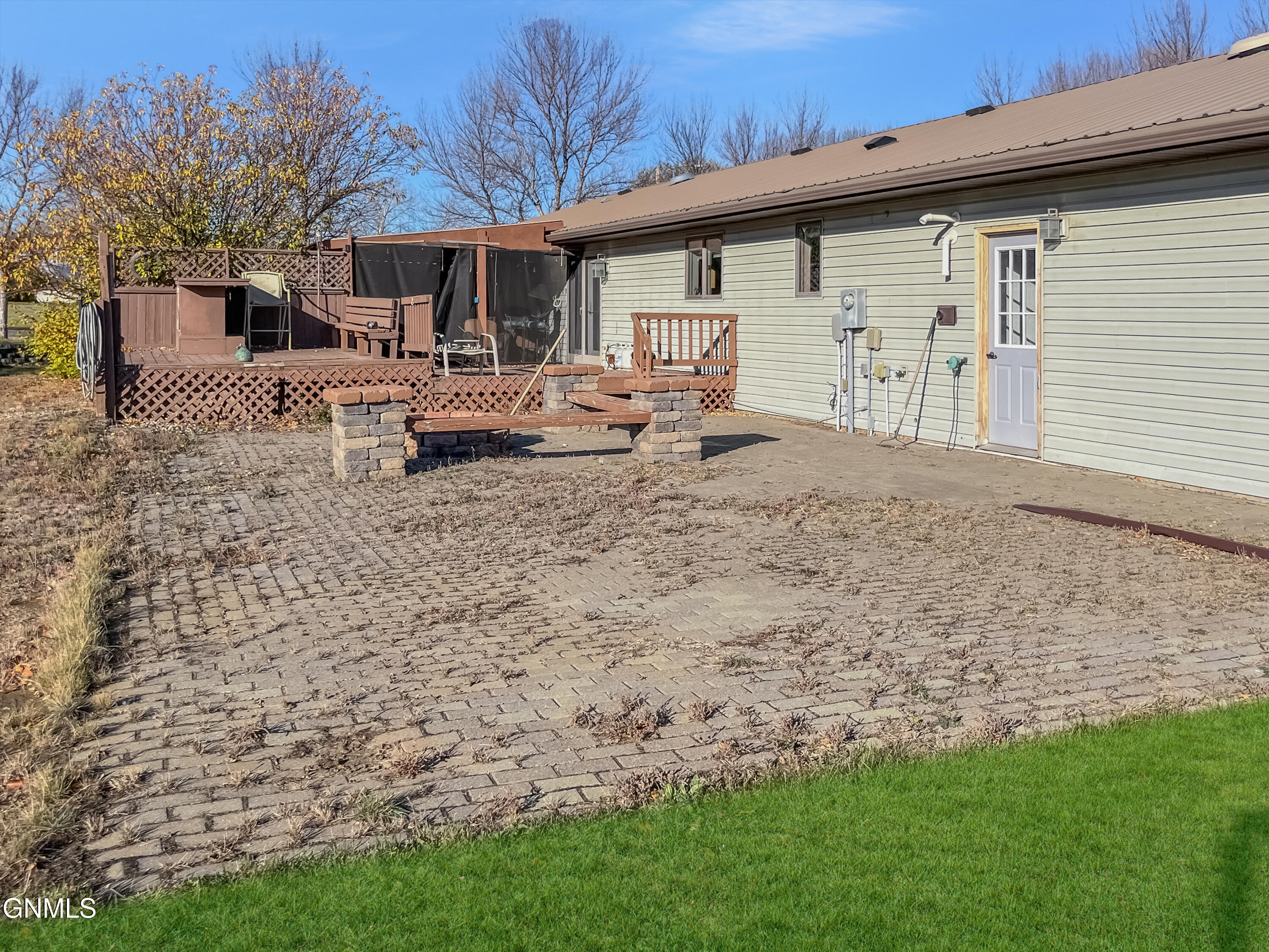 main property photo 26