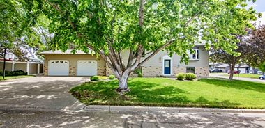 image of property with 3 Bed | 3 Bath | 2,726 Sqft