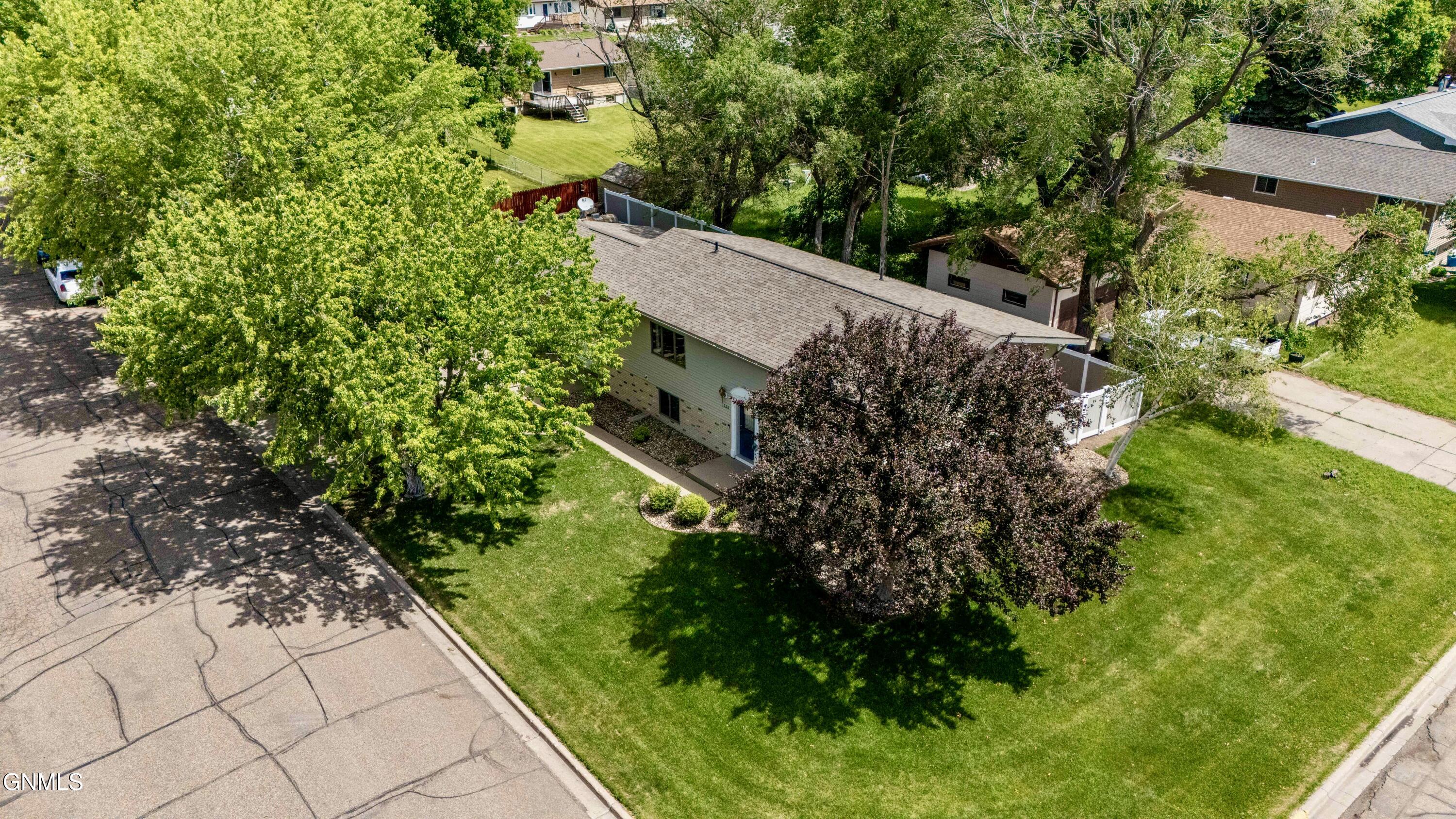 main property photo 48