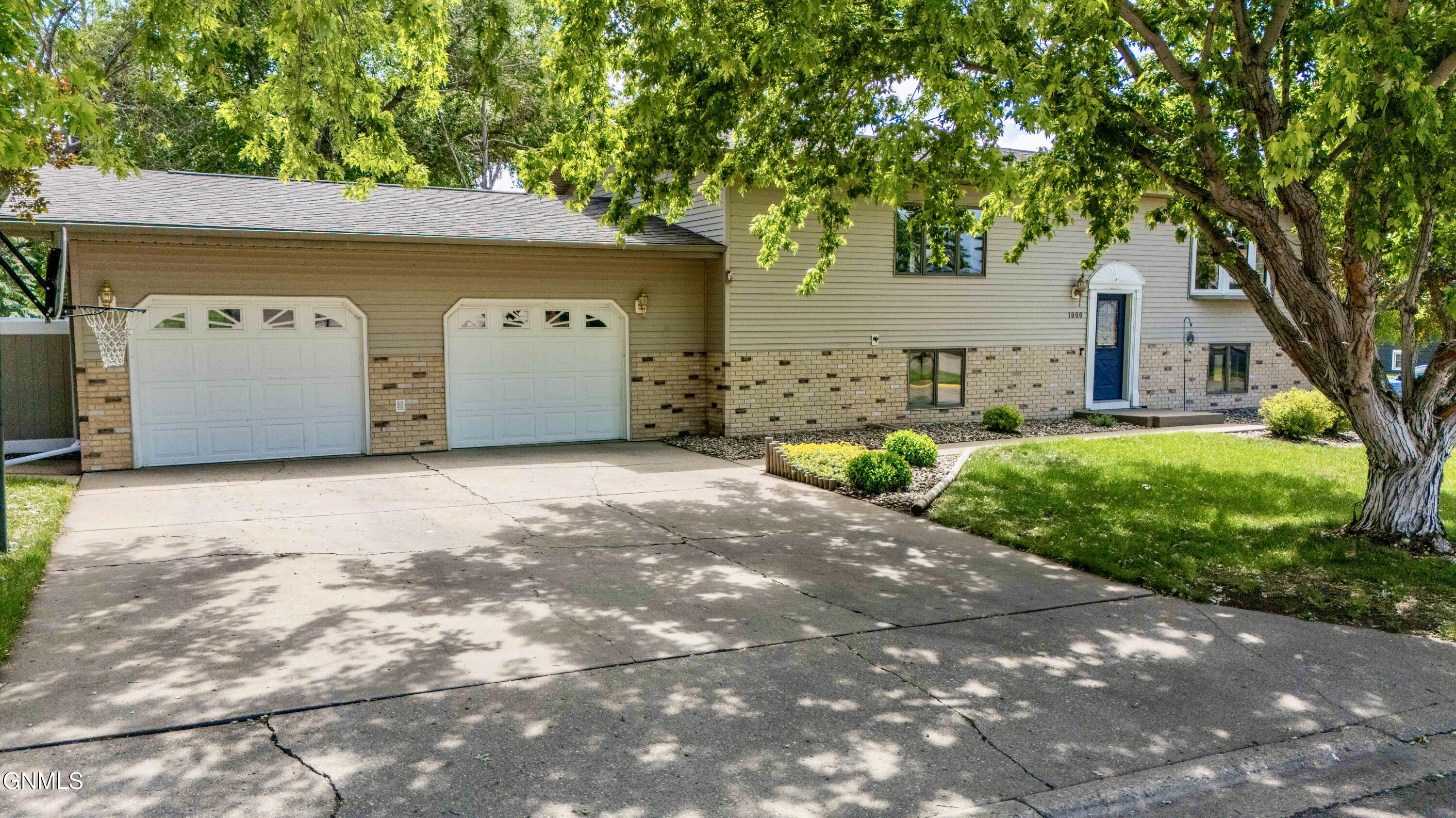 main property photo 58