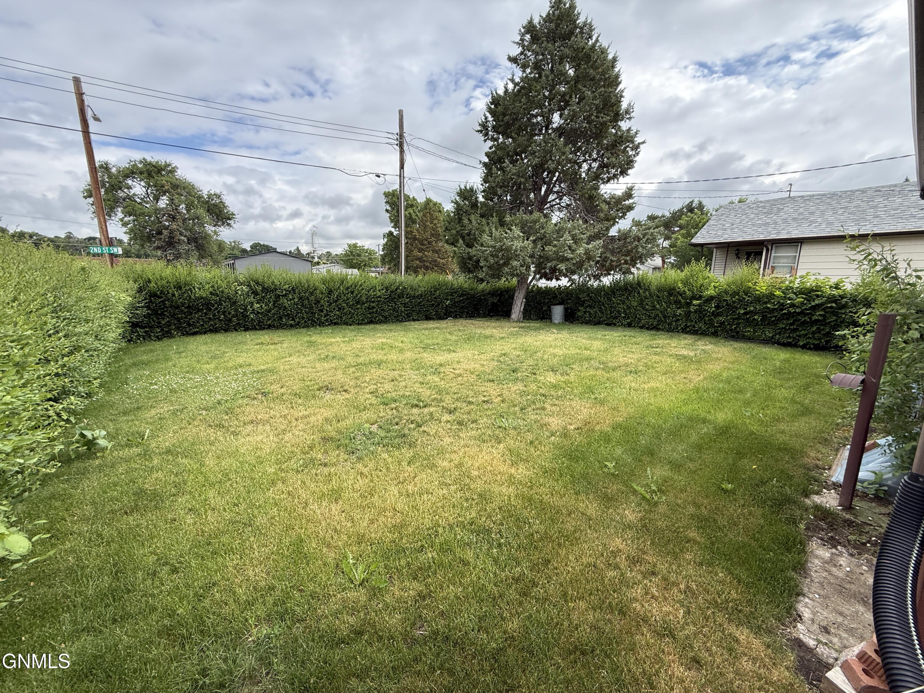 main property photo 10