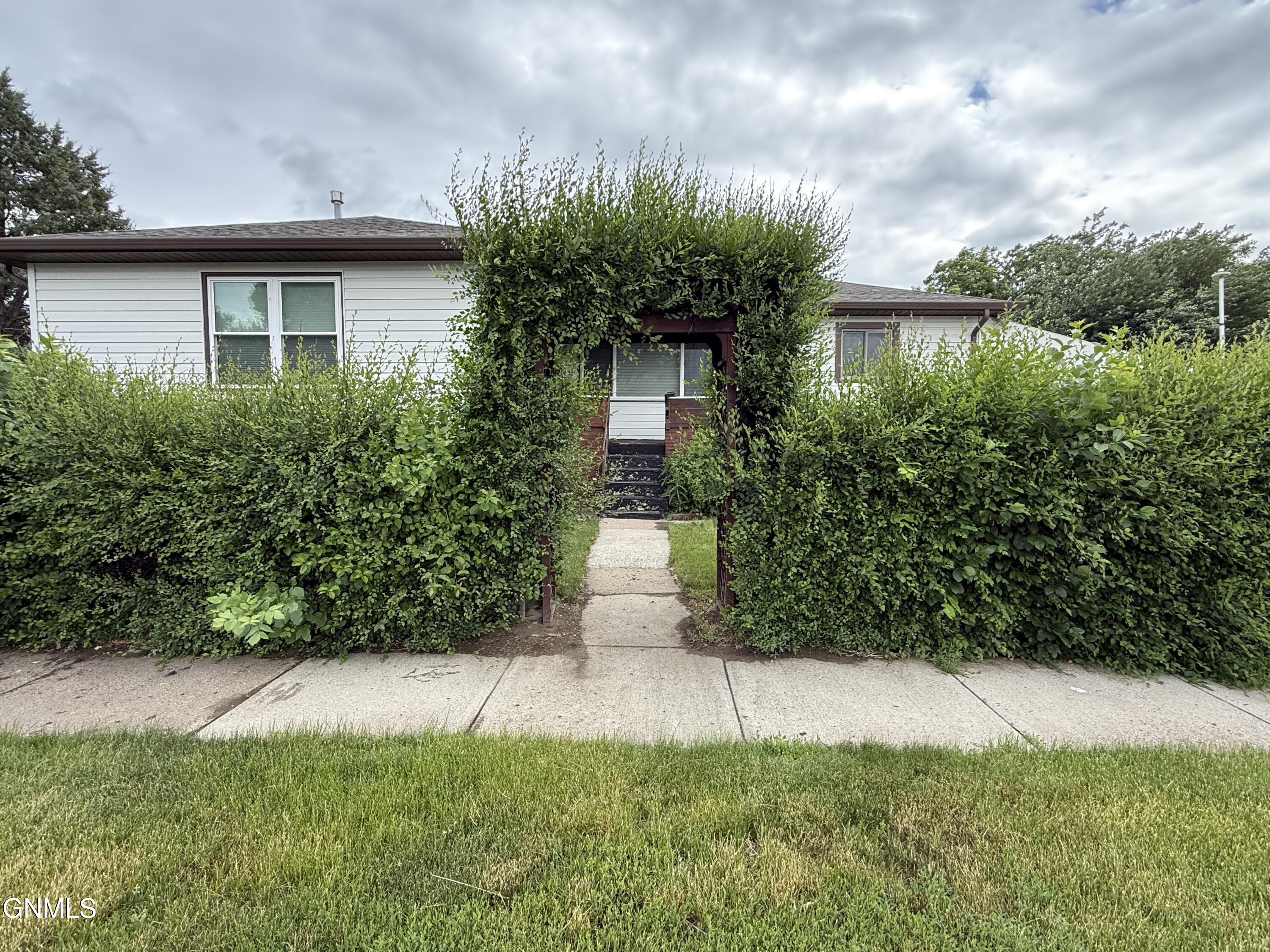 main property photo 2