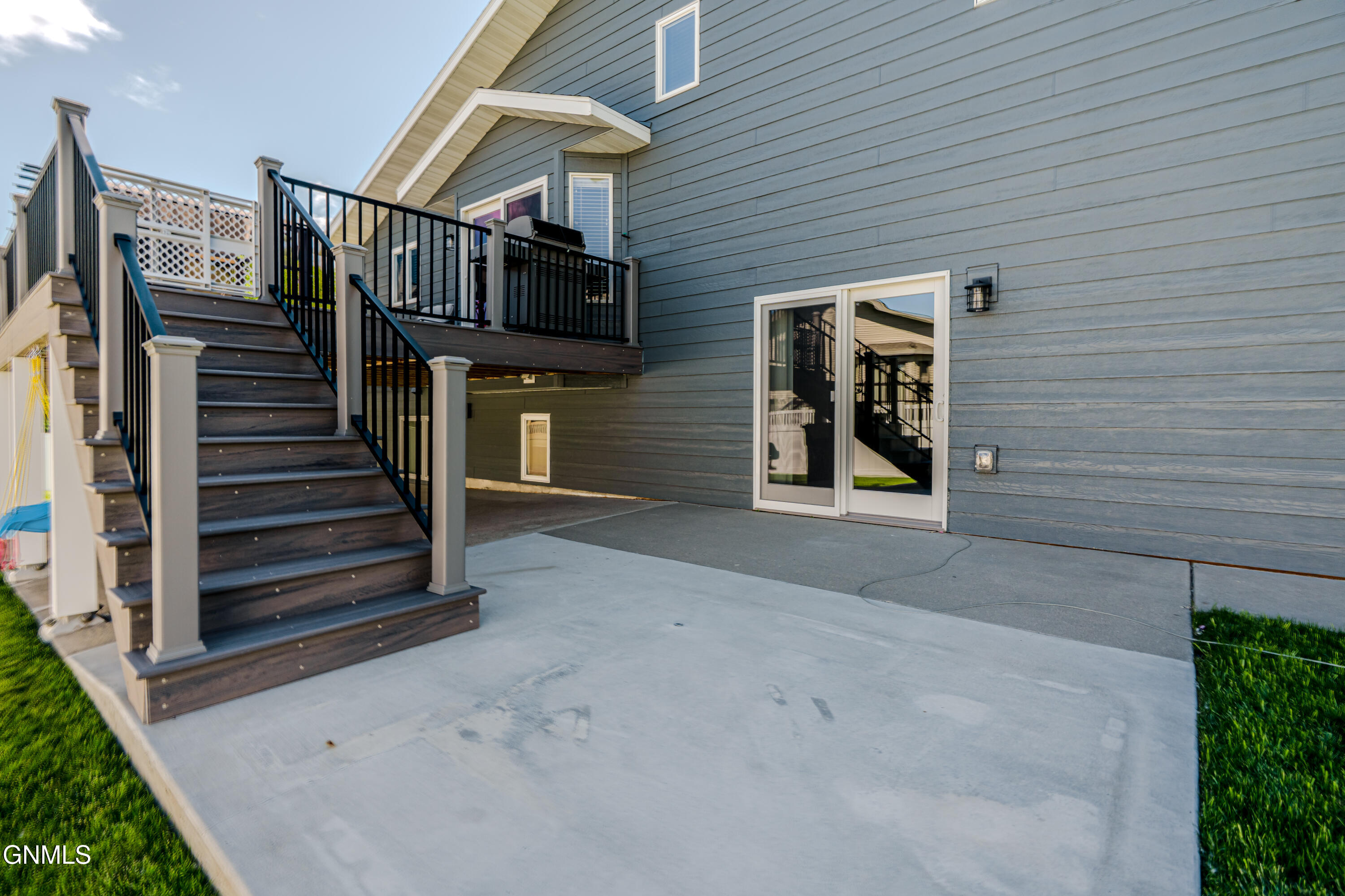 main property photo 15