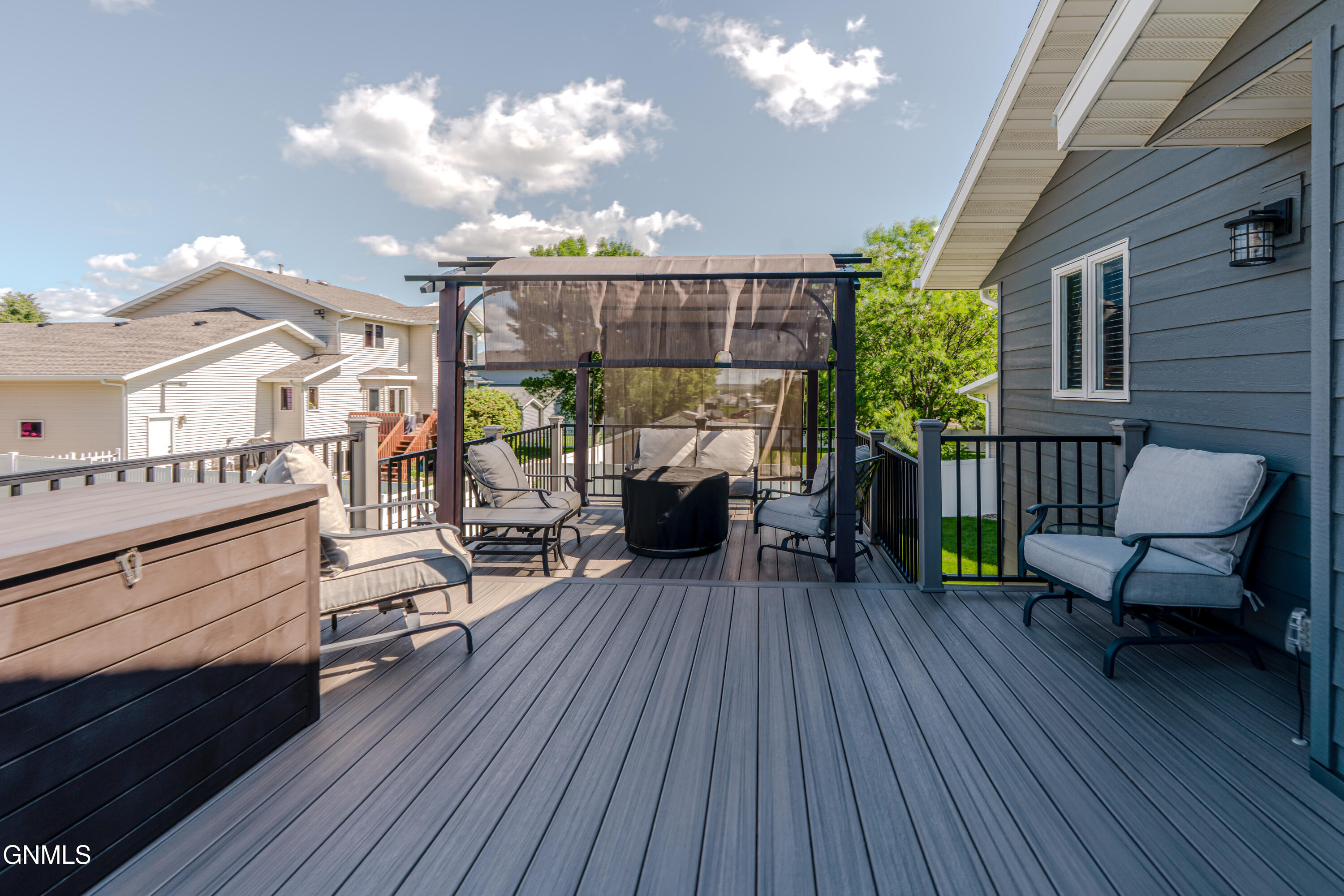 main property photo 17