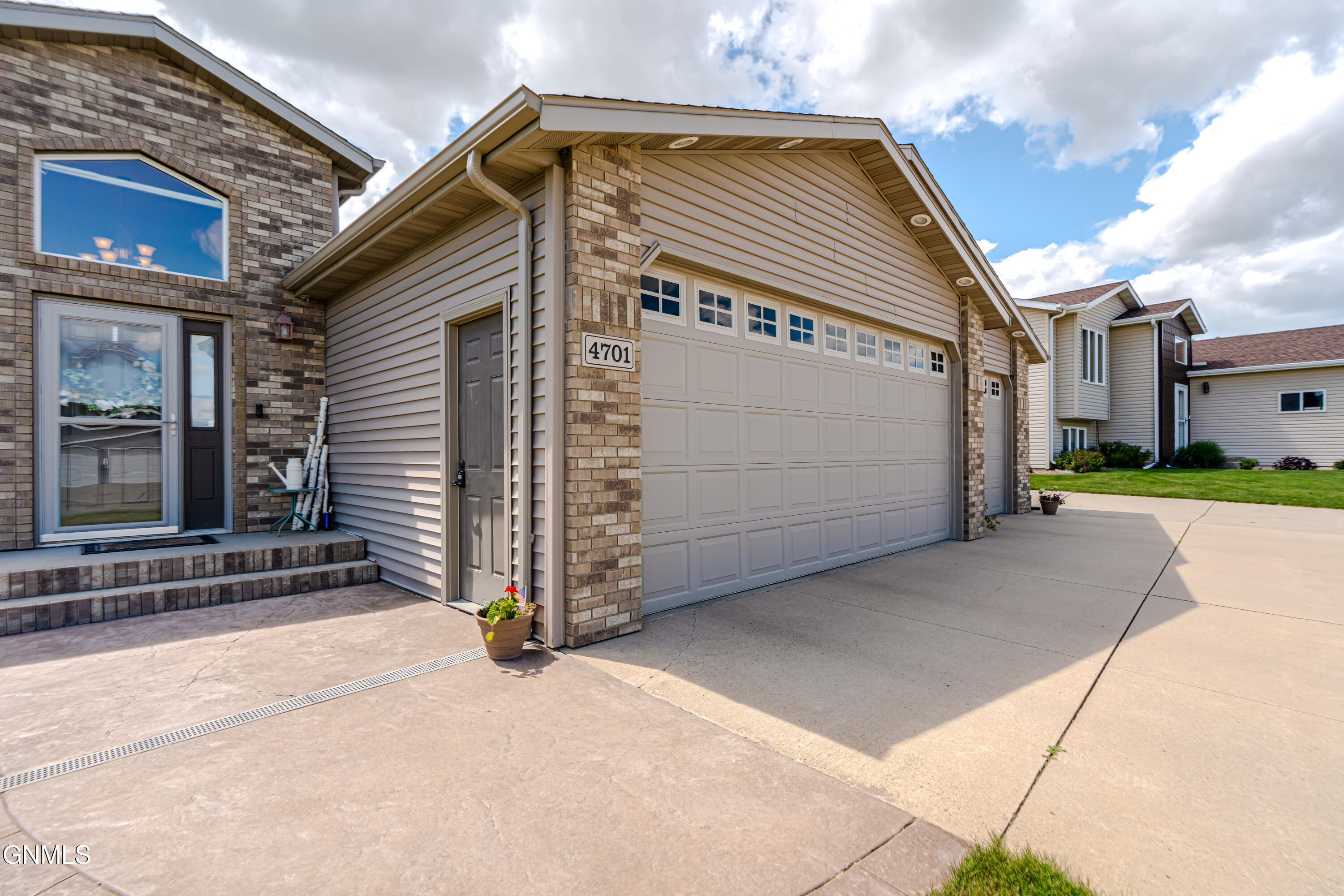 main property photo 62