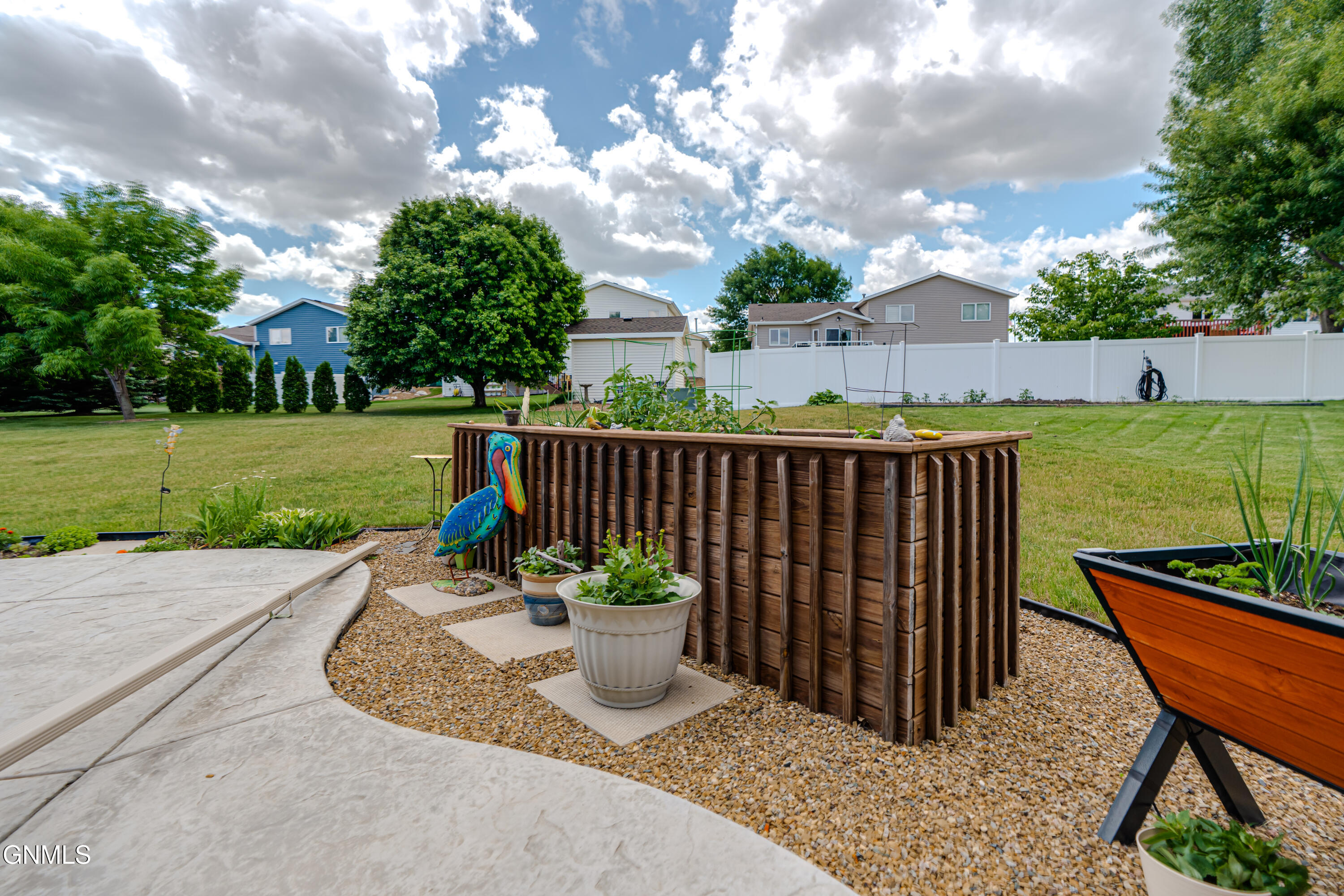 main property photo 74