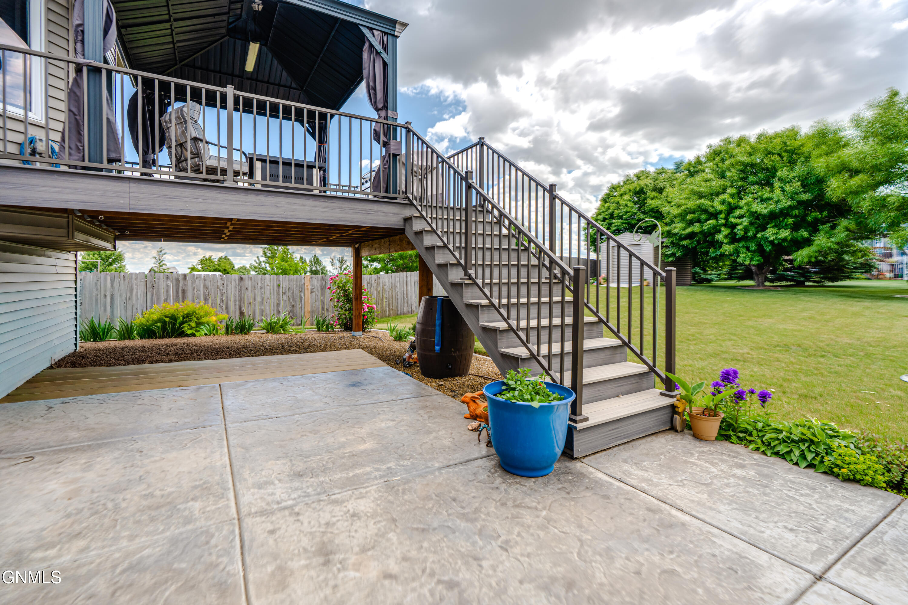main property photo 76
