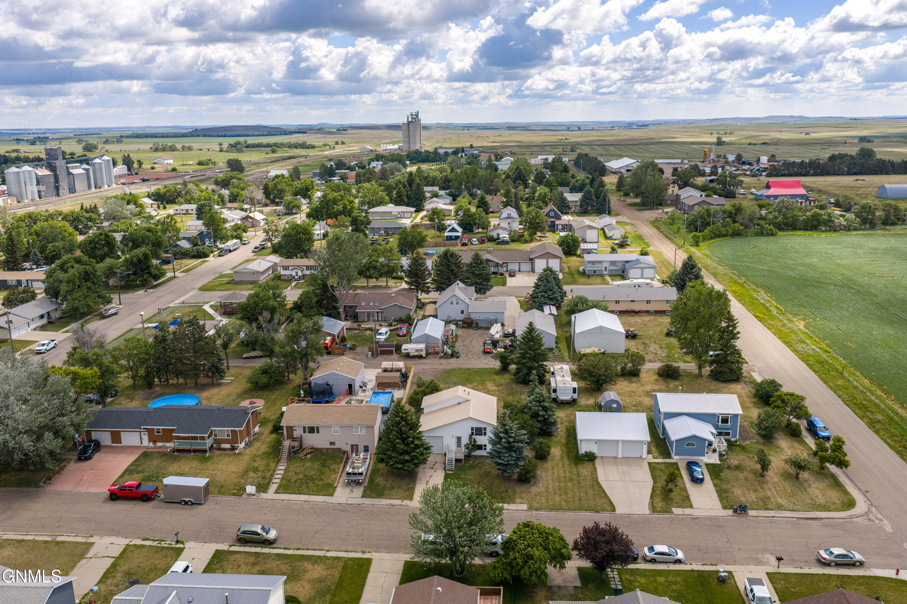 main property photo 51