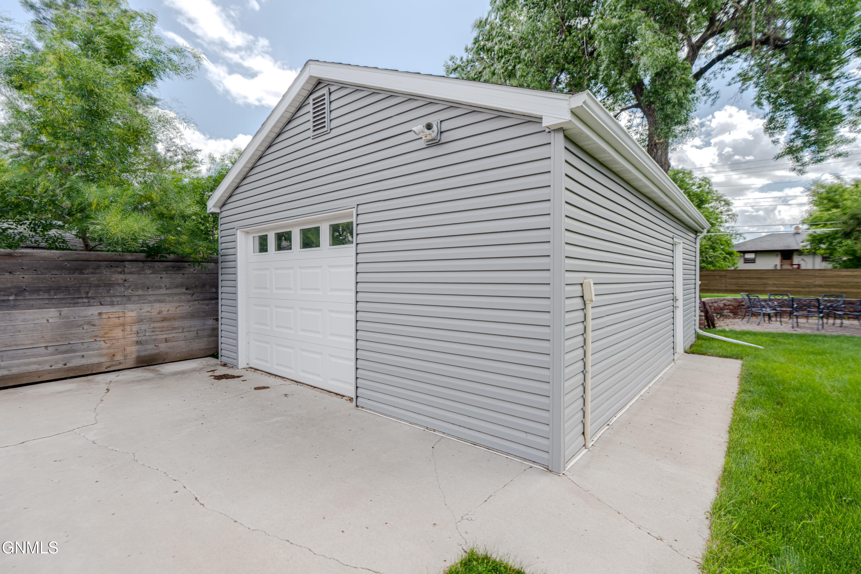 main property photo 68