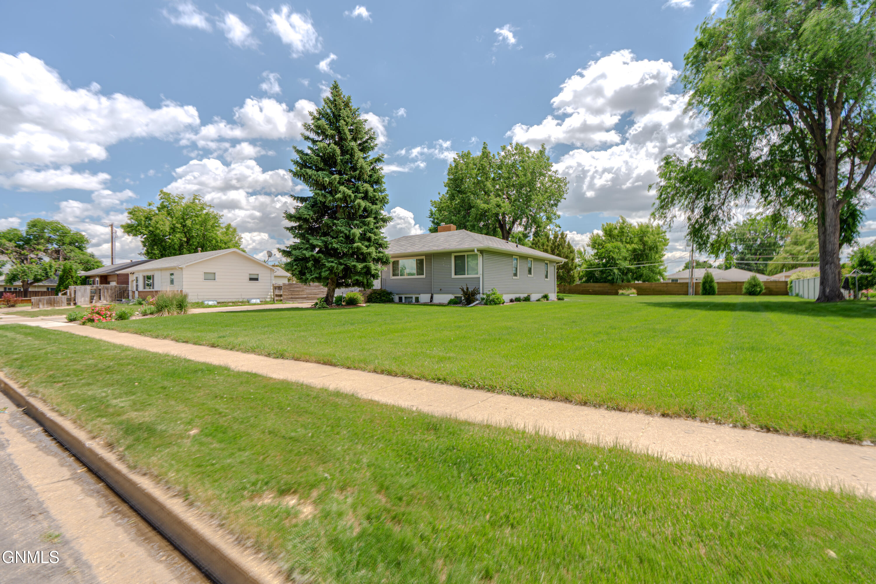 main property photo 73