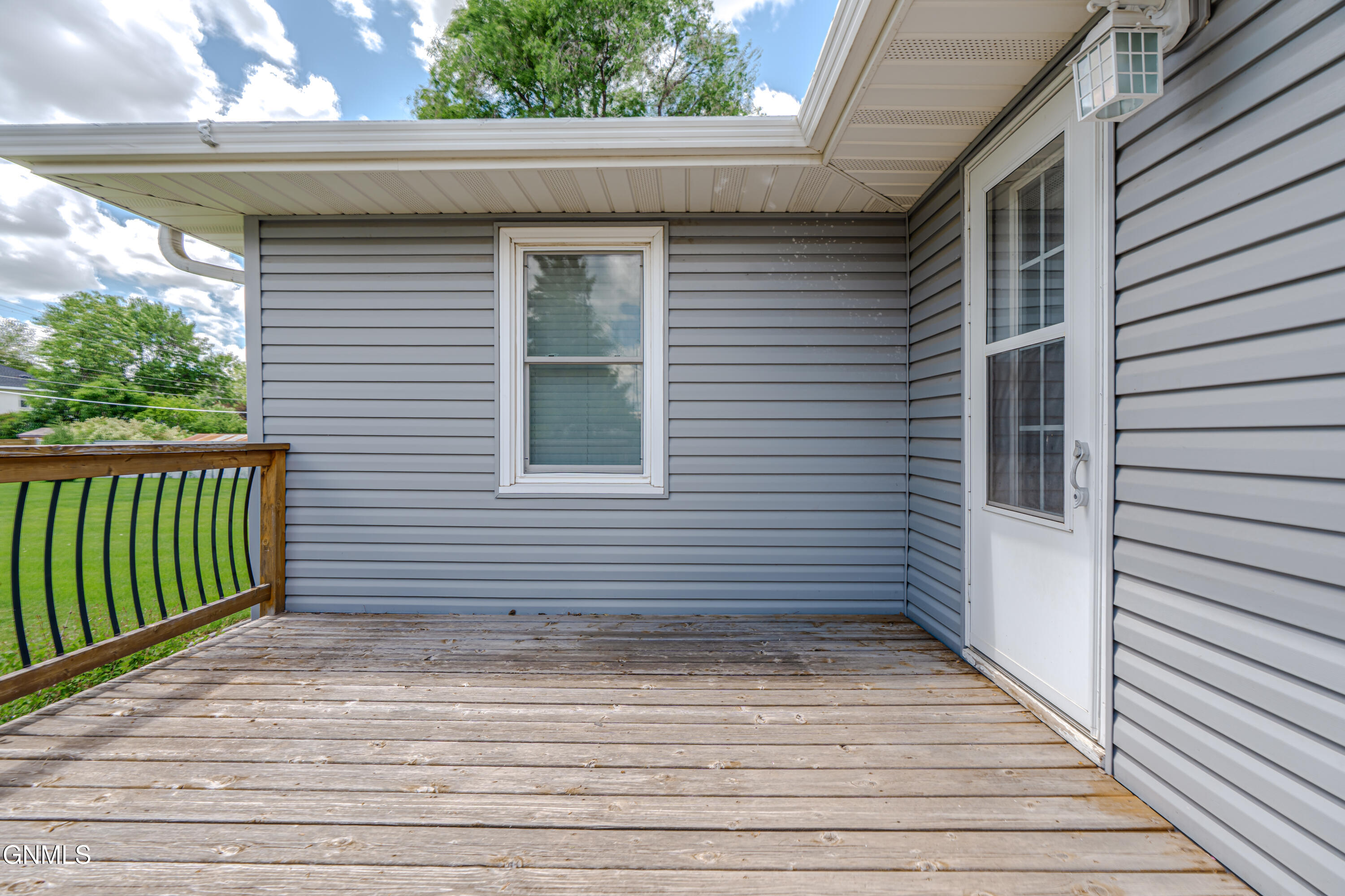 main property photo 81