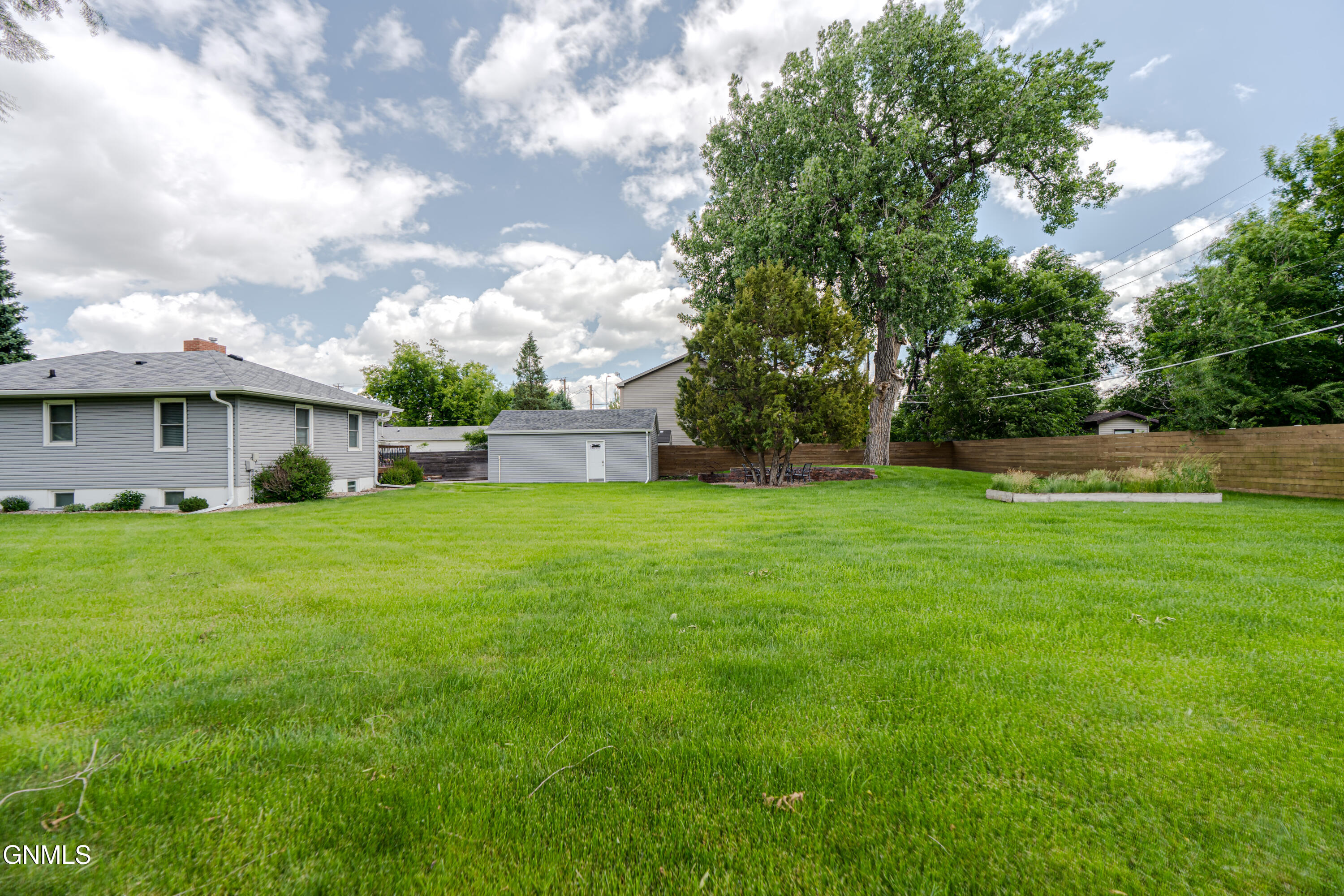 main property photo 89