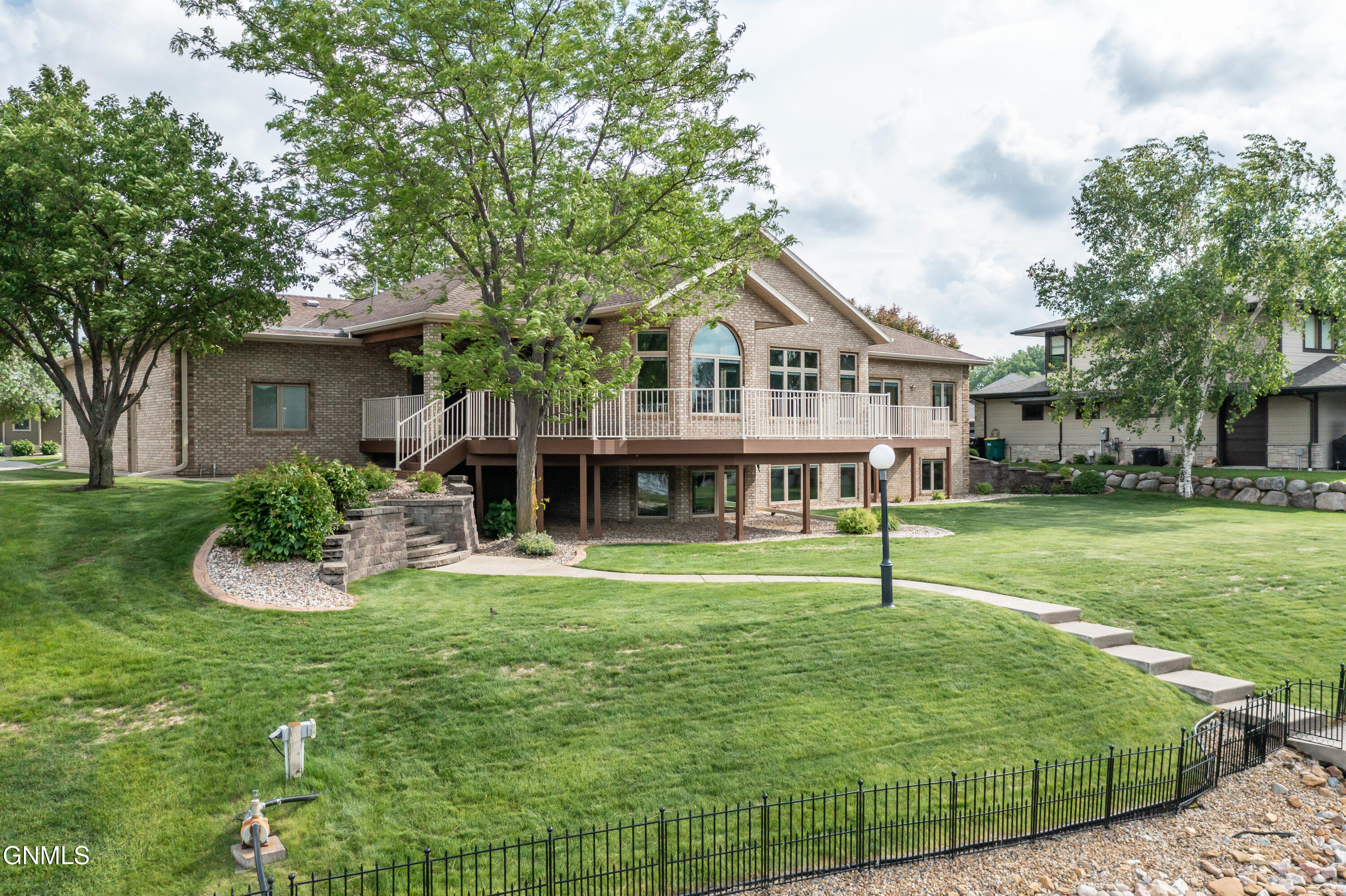 main property photo 47