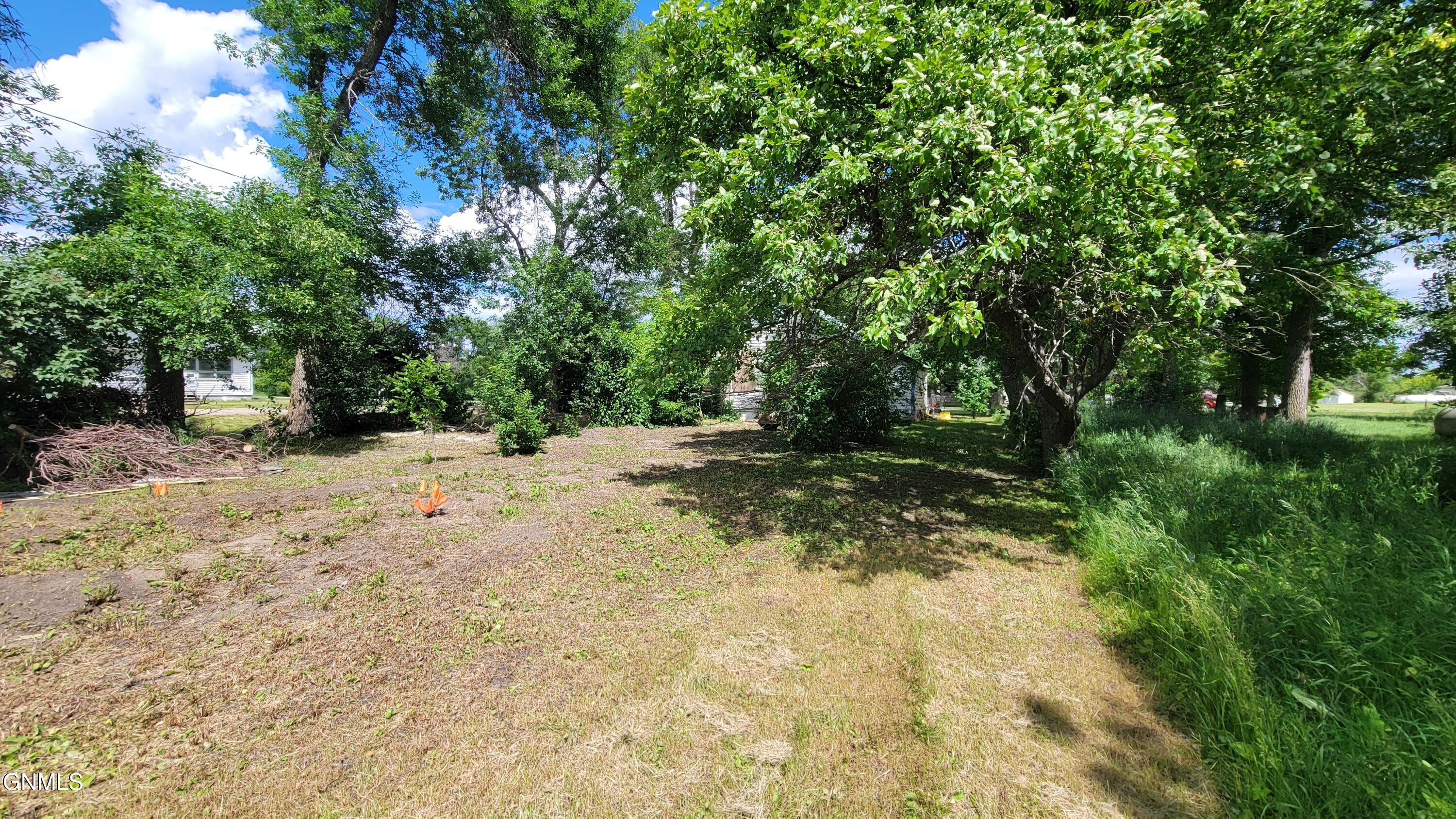 main property photo 14