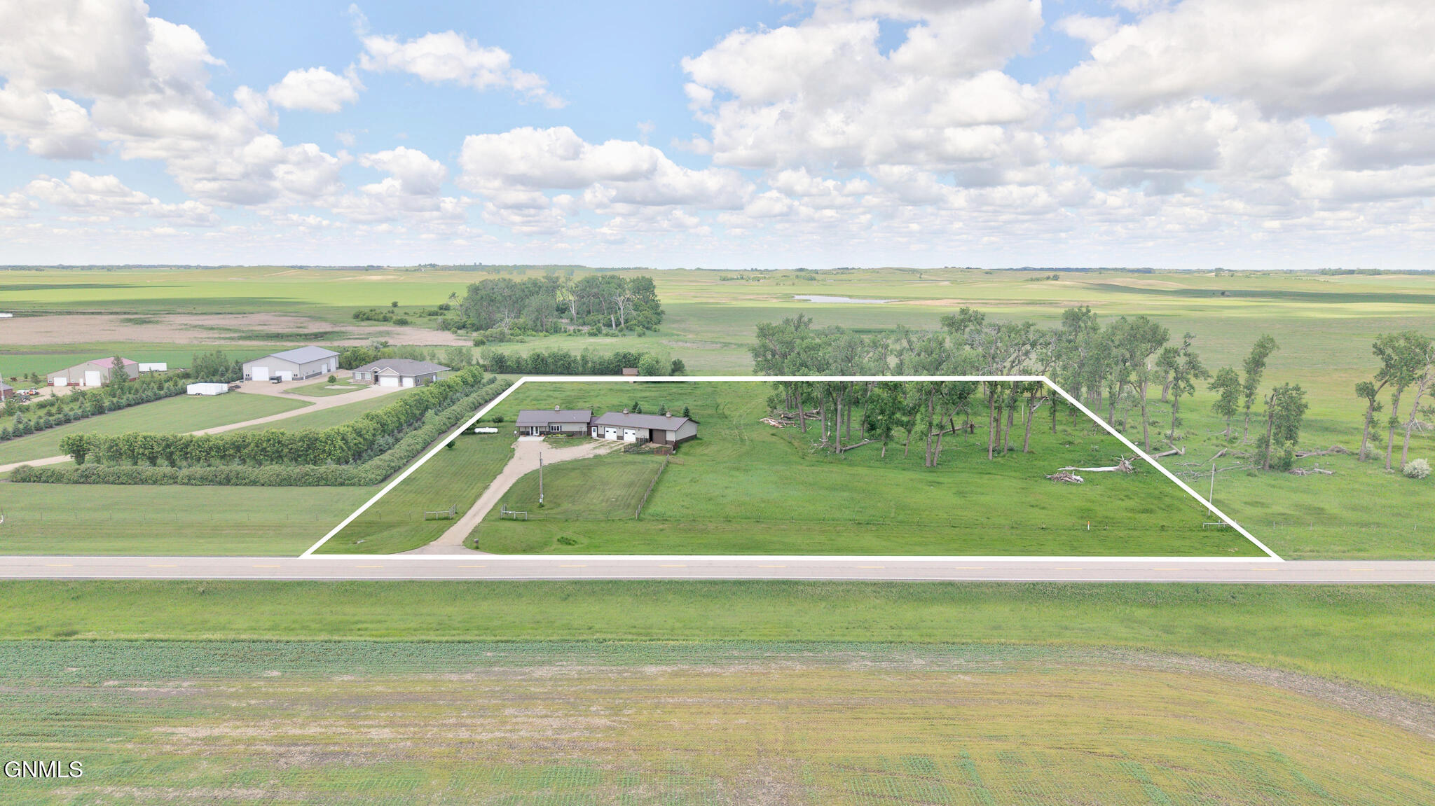 main property photo 2