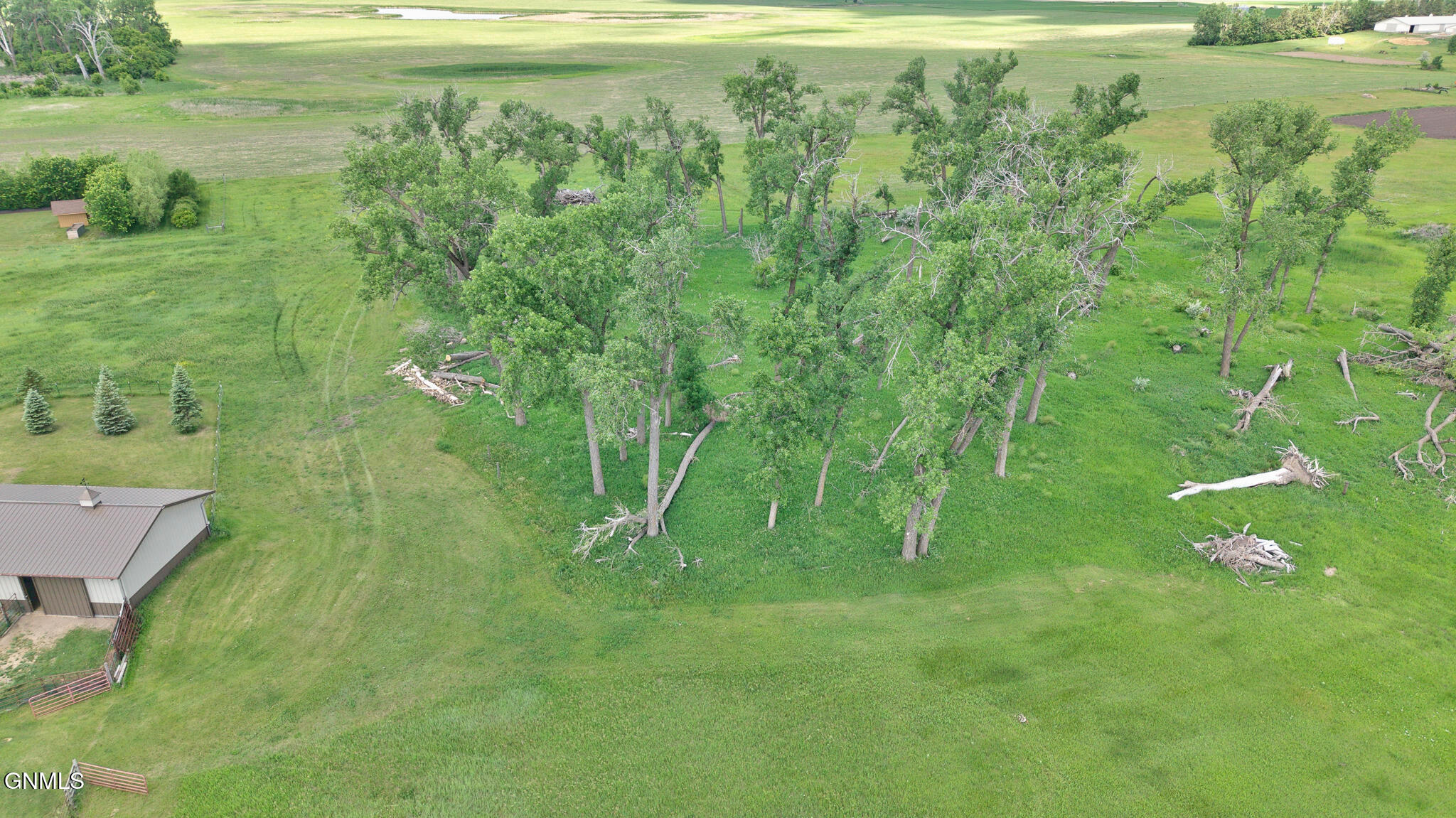 main property photo 27