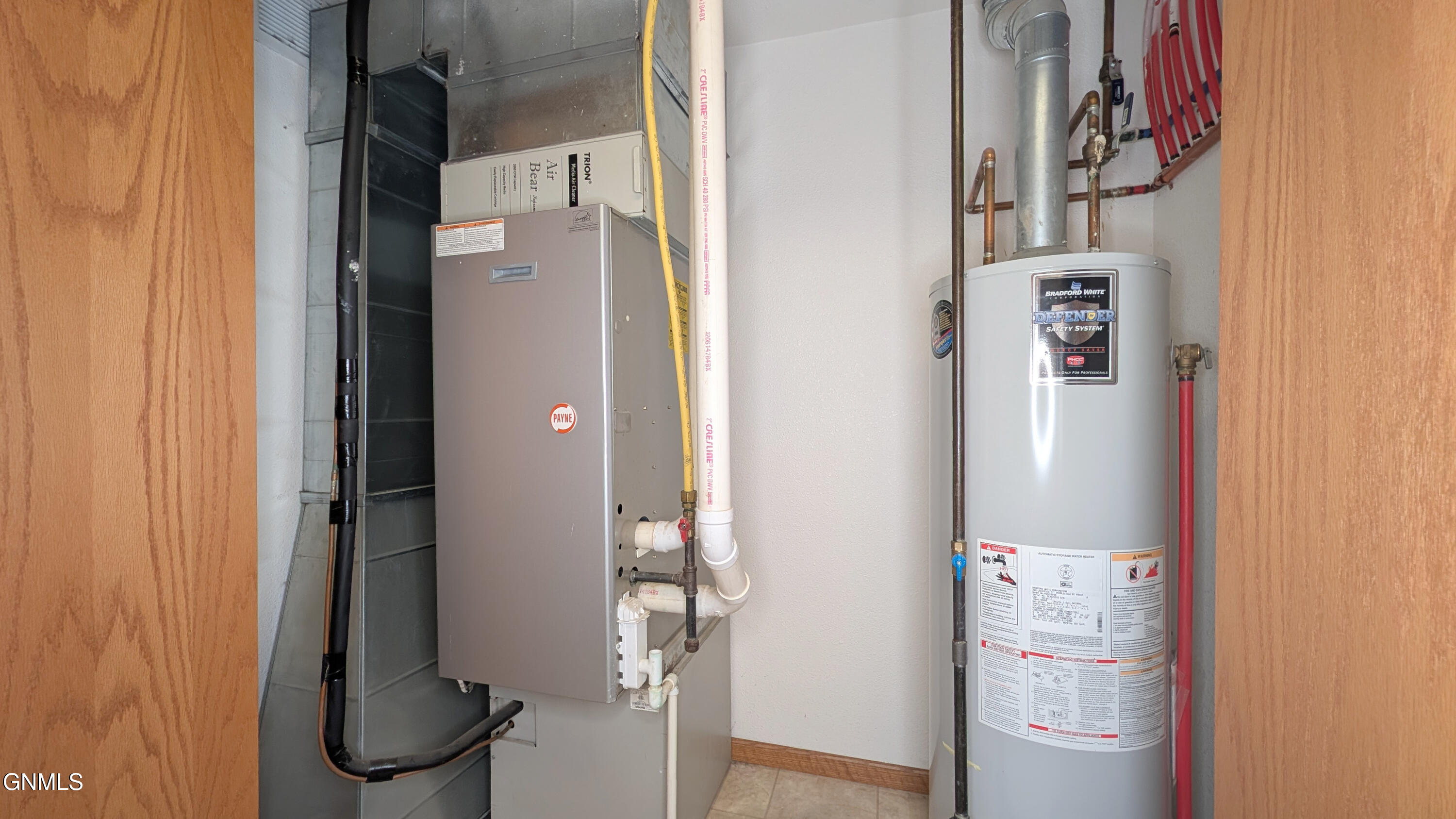 main property photo 25