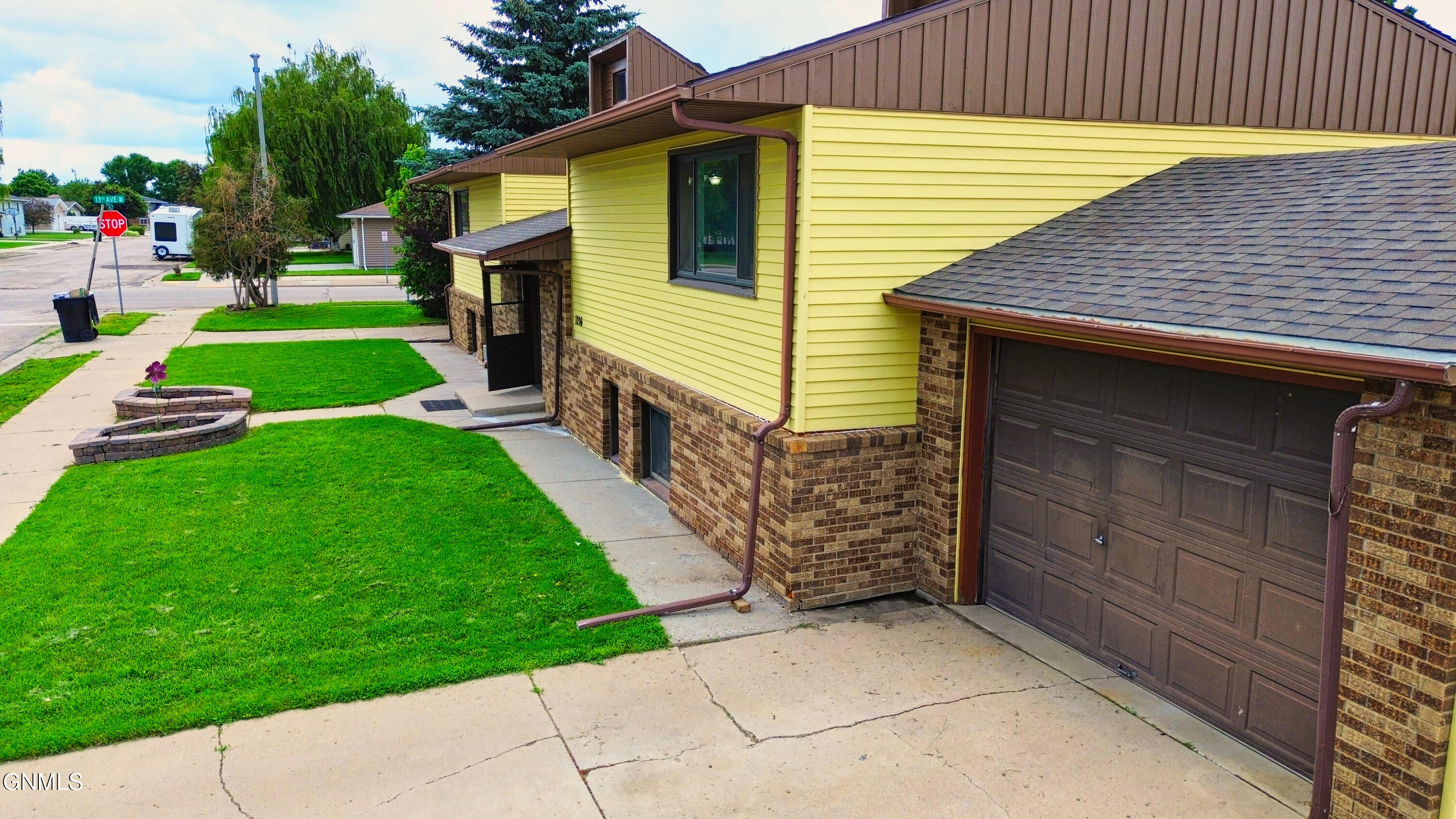 main property photo 54