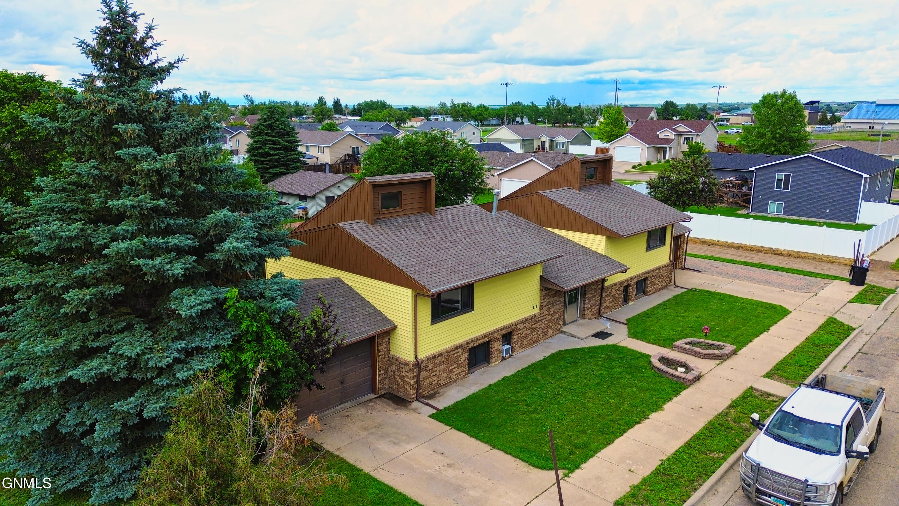 main property photo 59