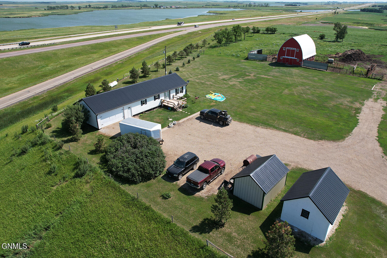 main property photo 2