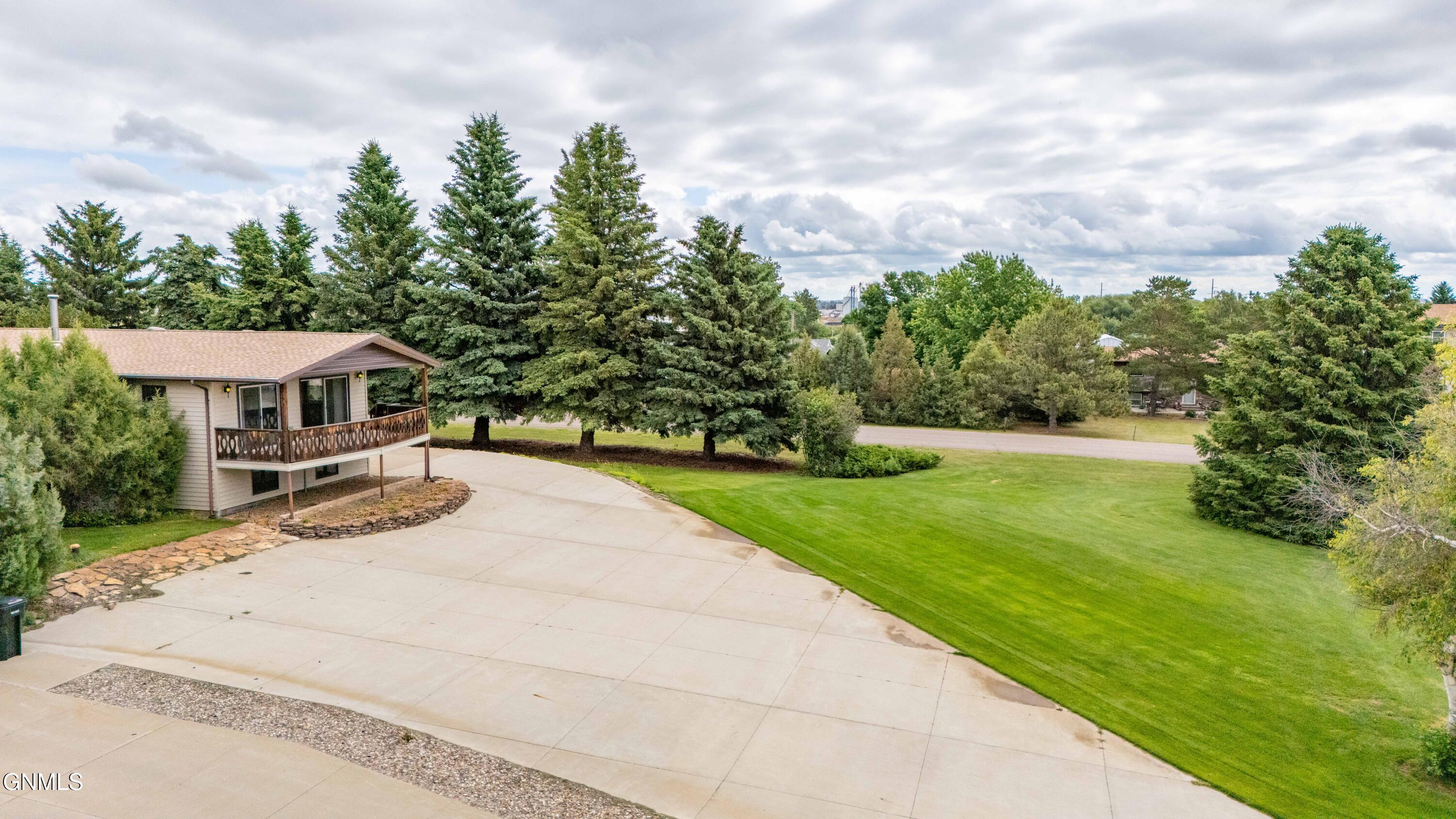 main property photo 20
