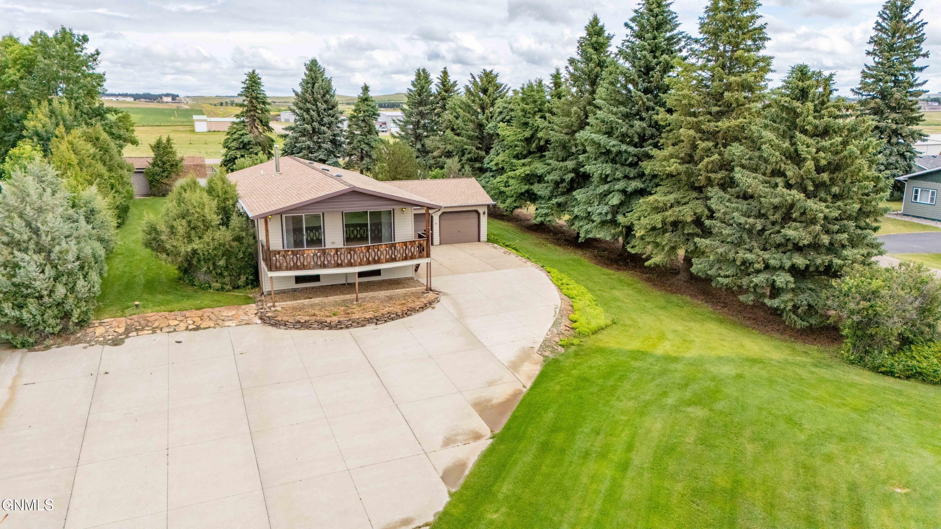 main property photo 23