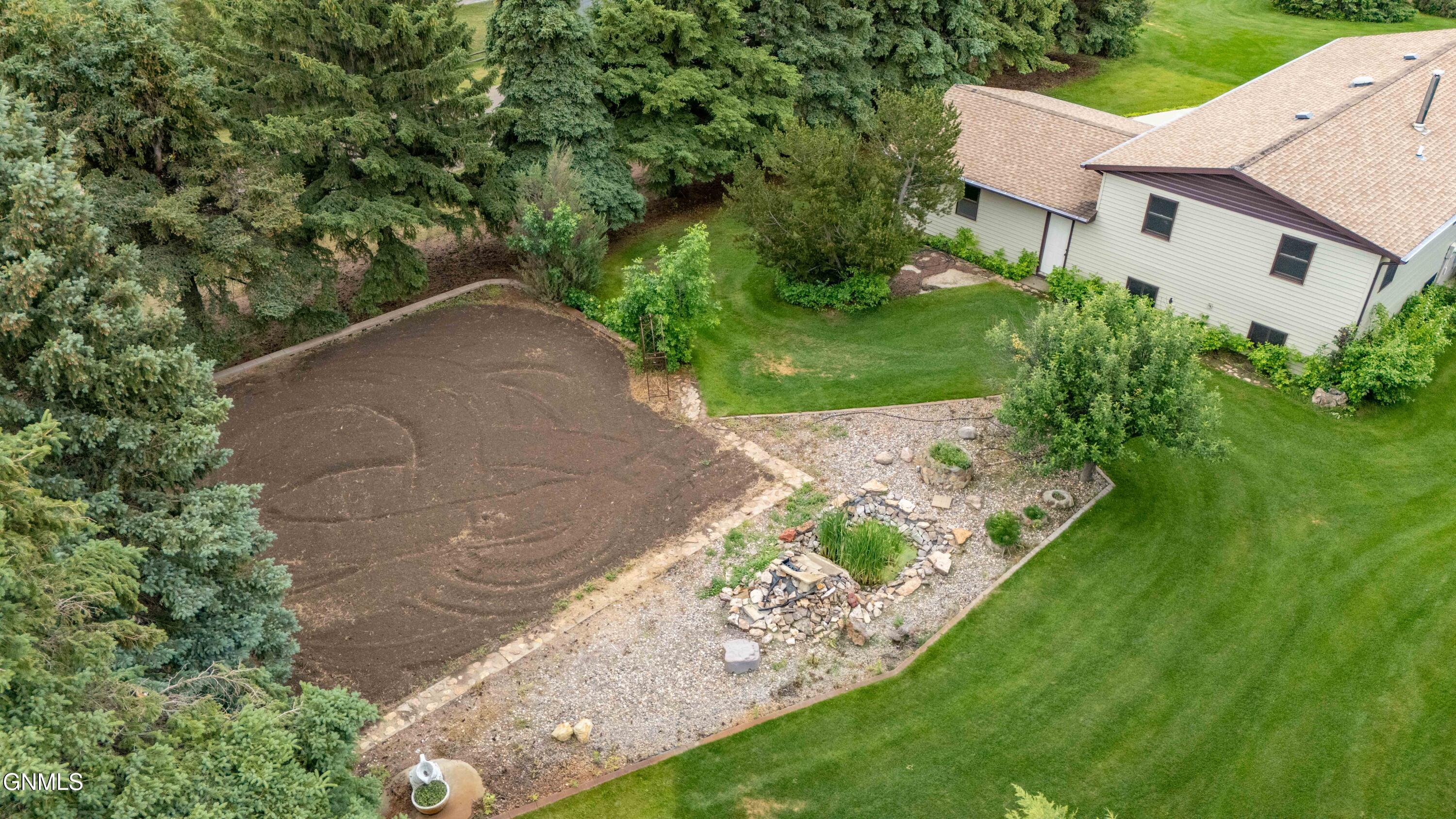 main property photo 31