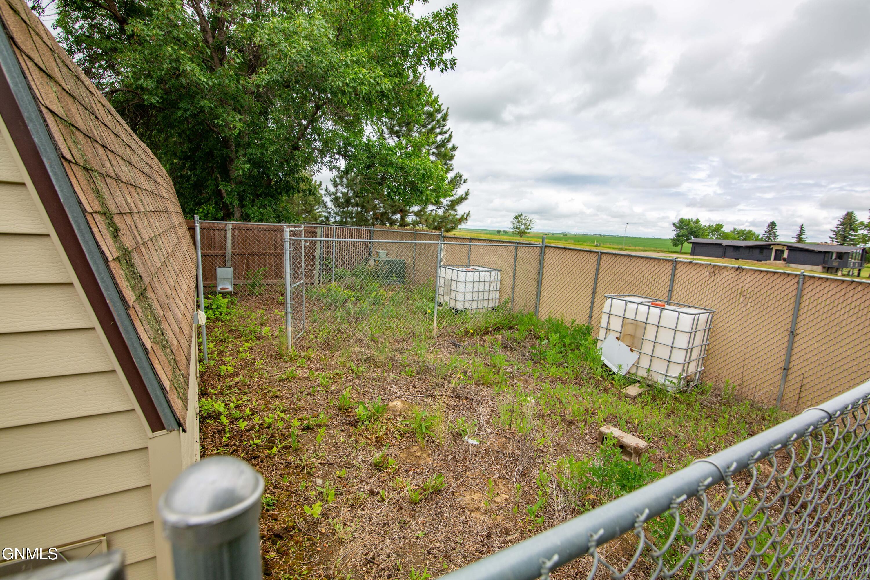 main property photo 58