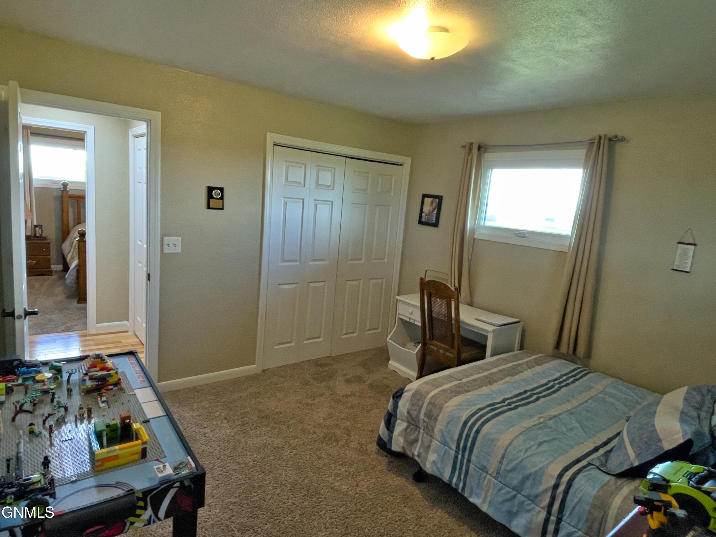 main property photo 50