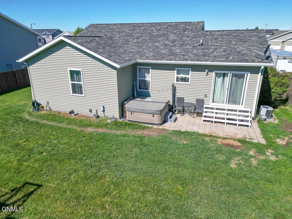 main property photo 37