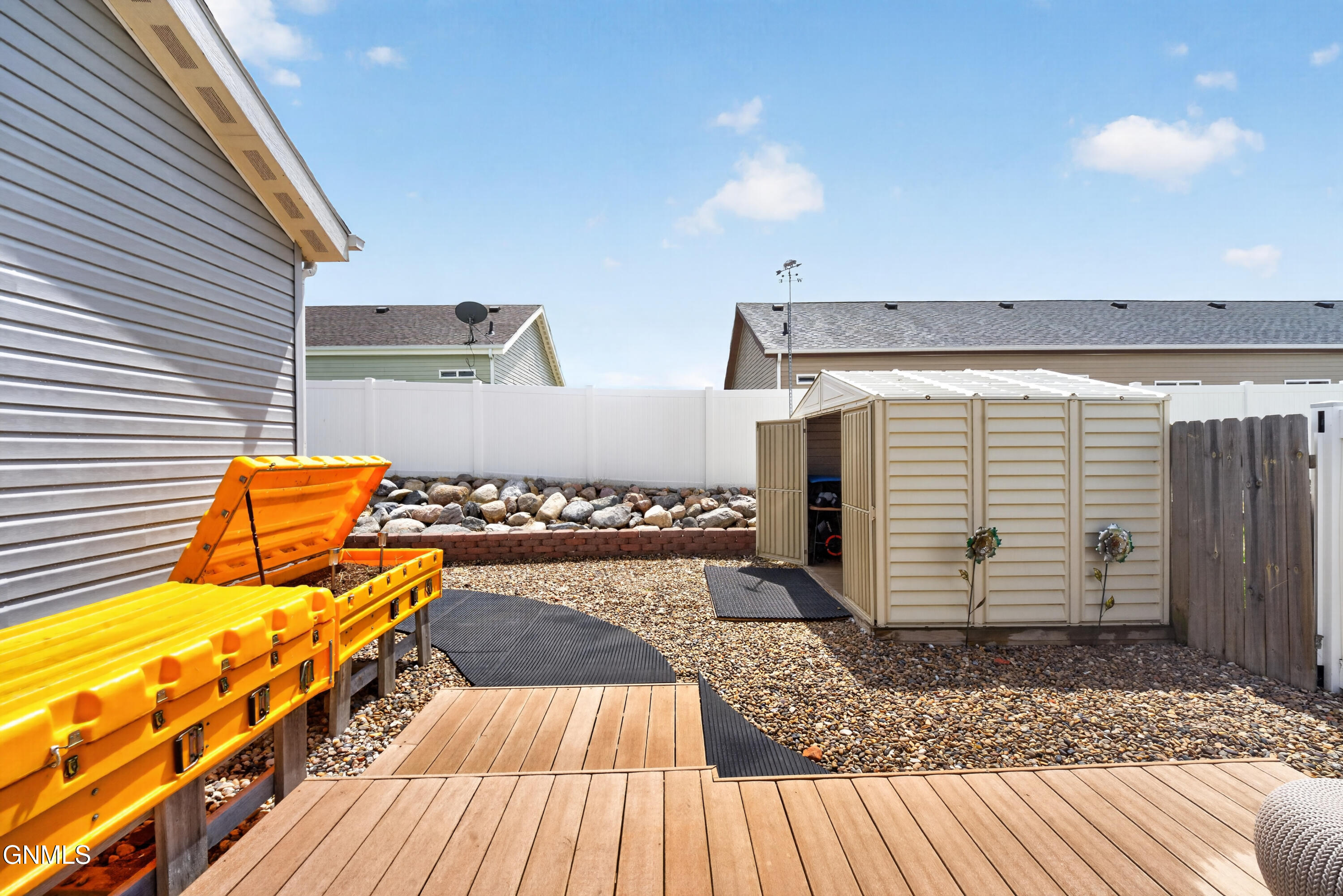 main property photo 19