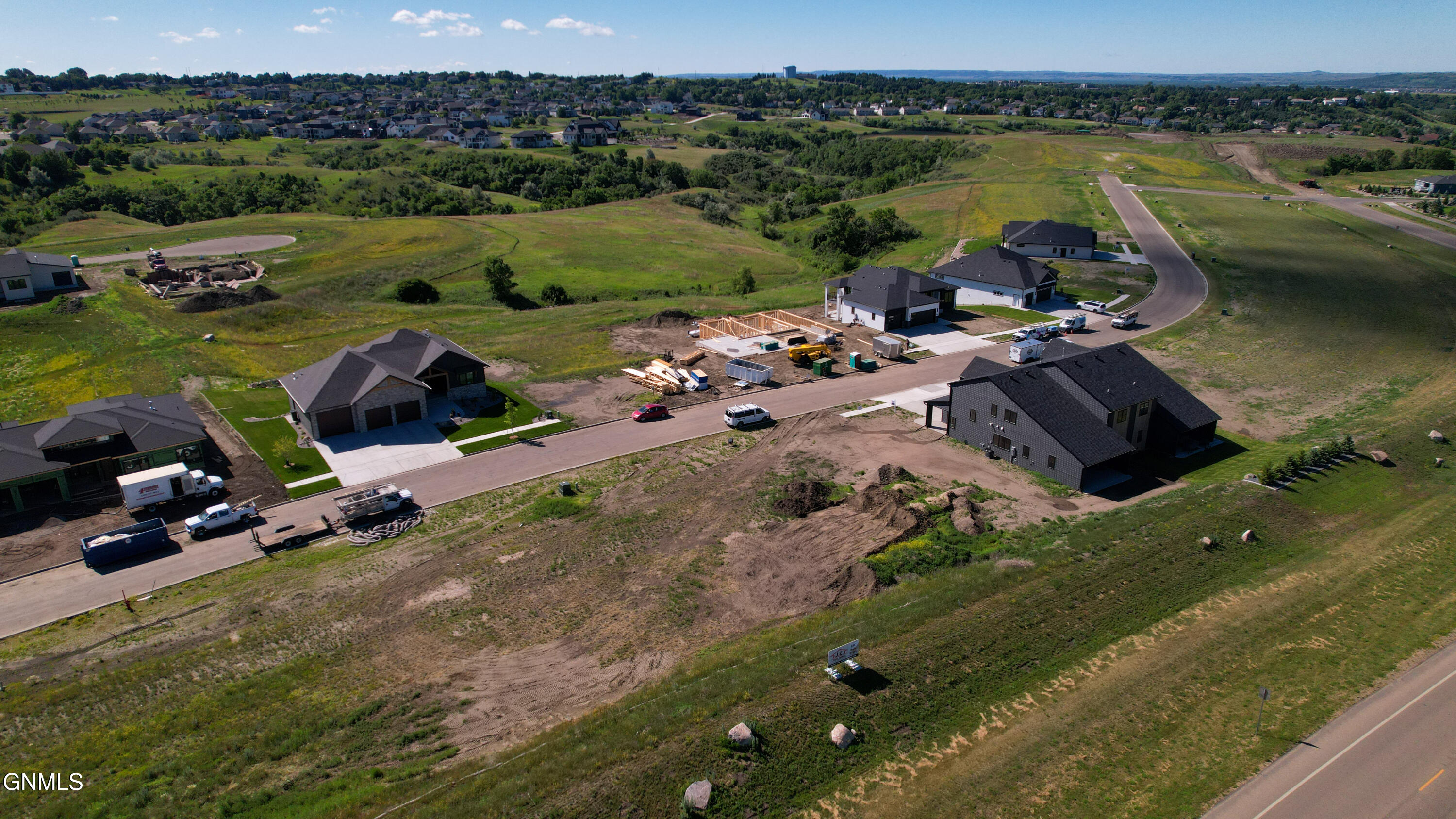 main property photo 4