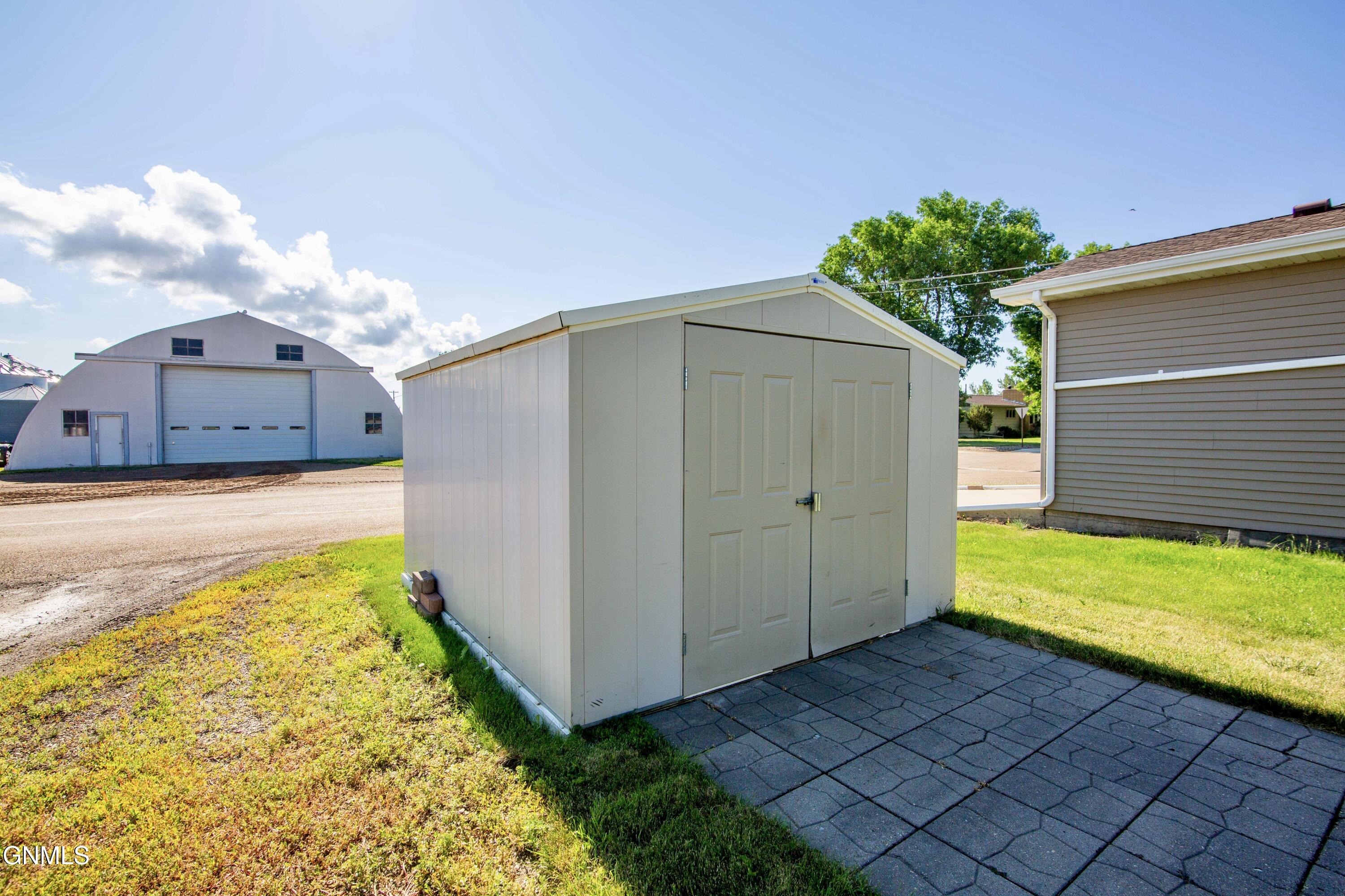 main property photo 48