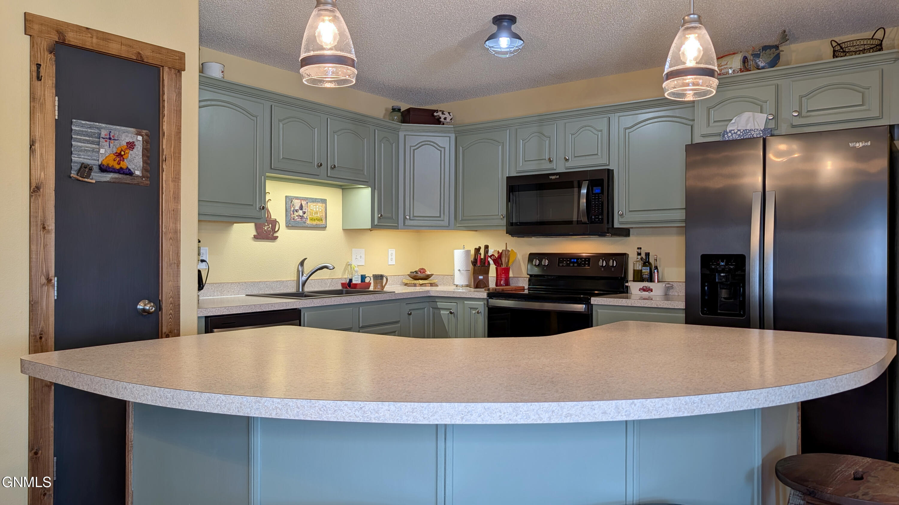 main property photo 12