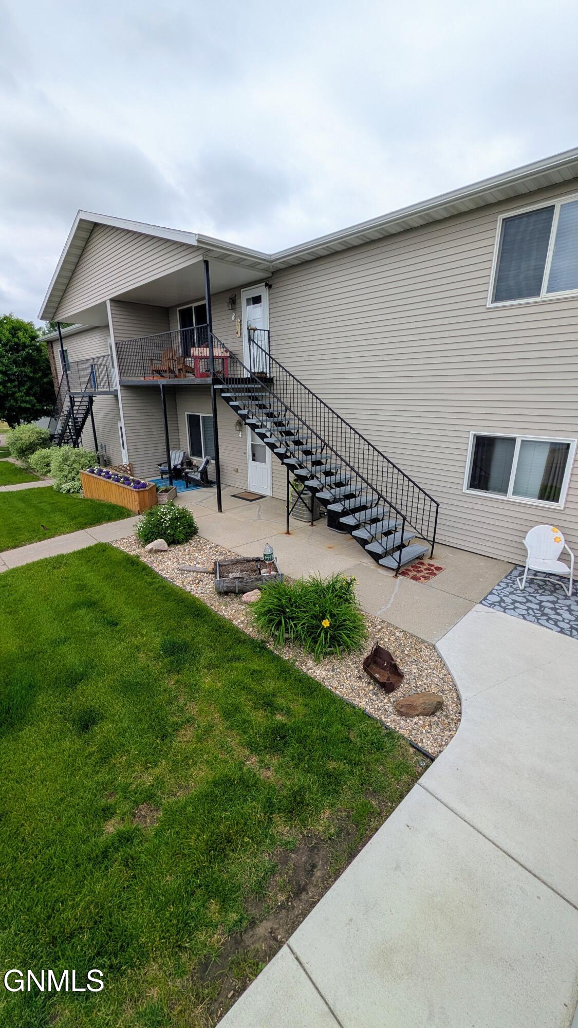 main property photo 29