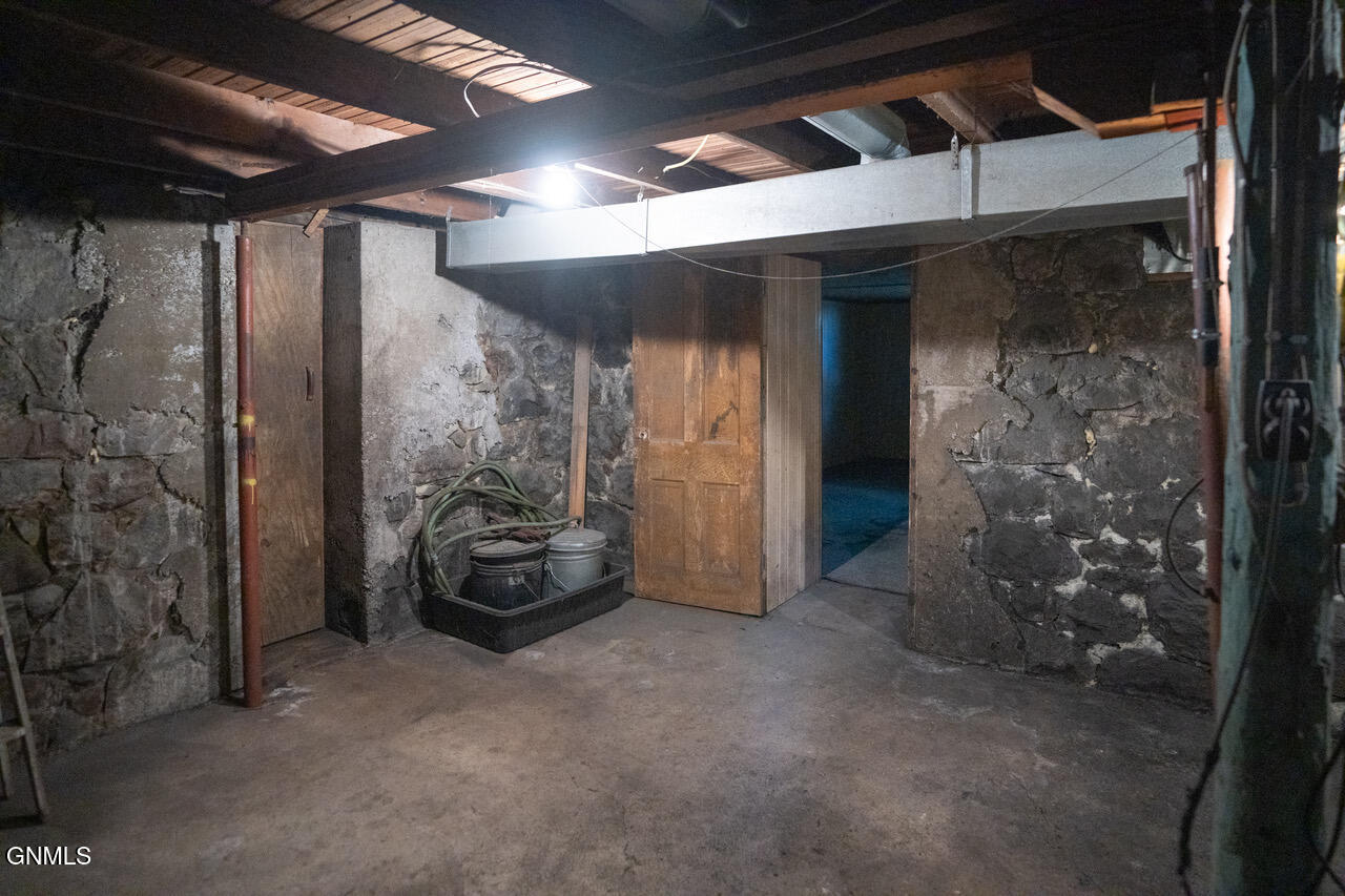 main property photo 47