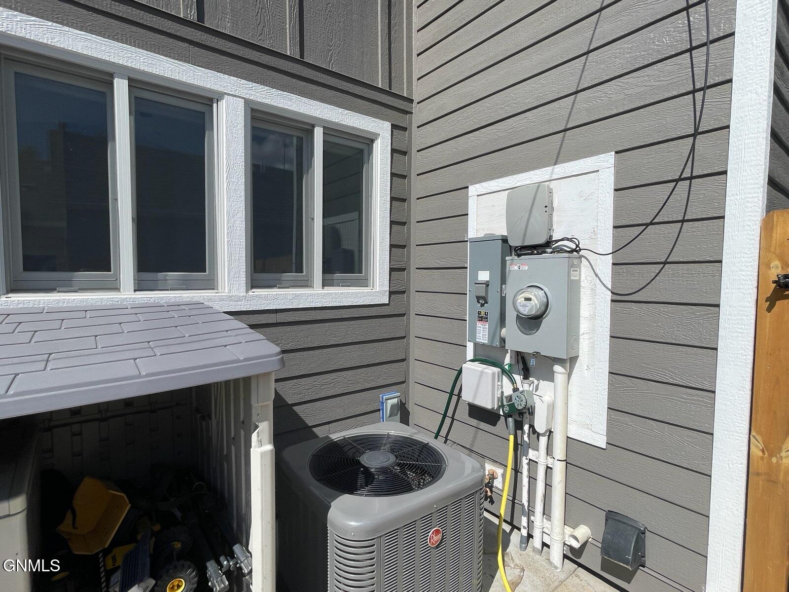main property photo 11