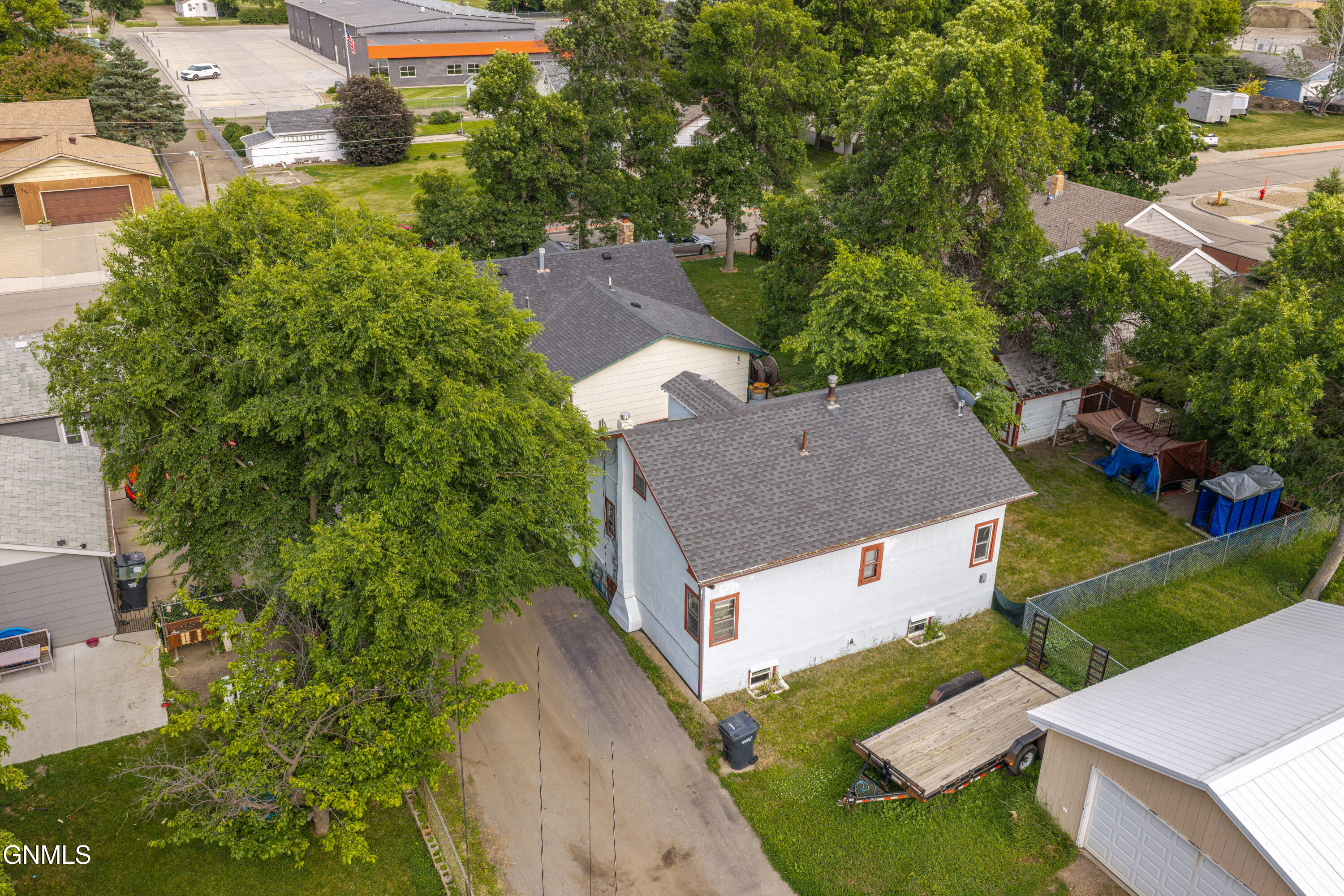 main property photo 22