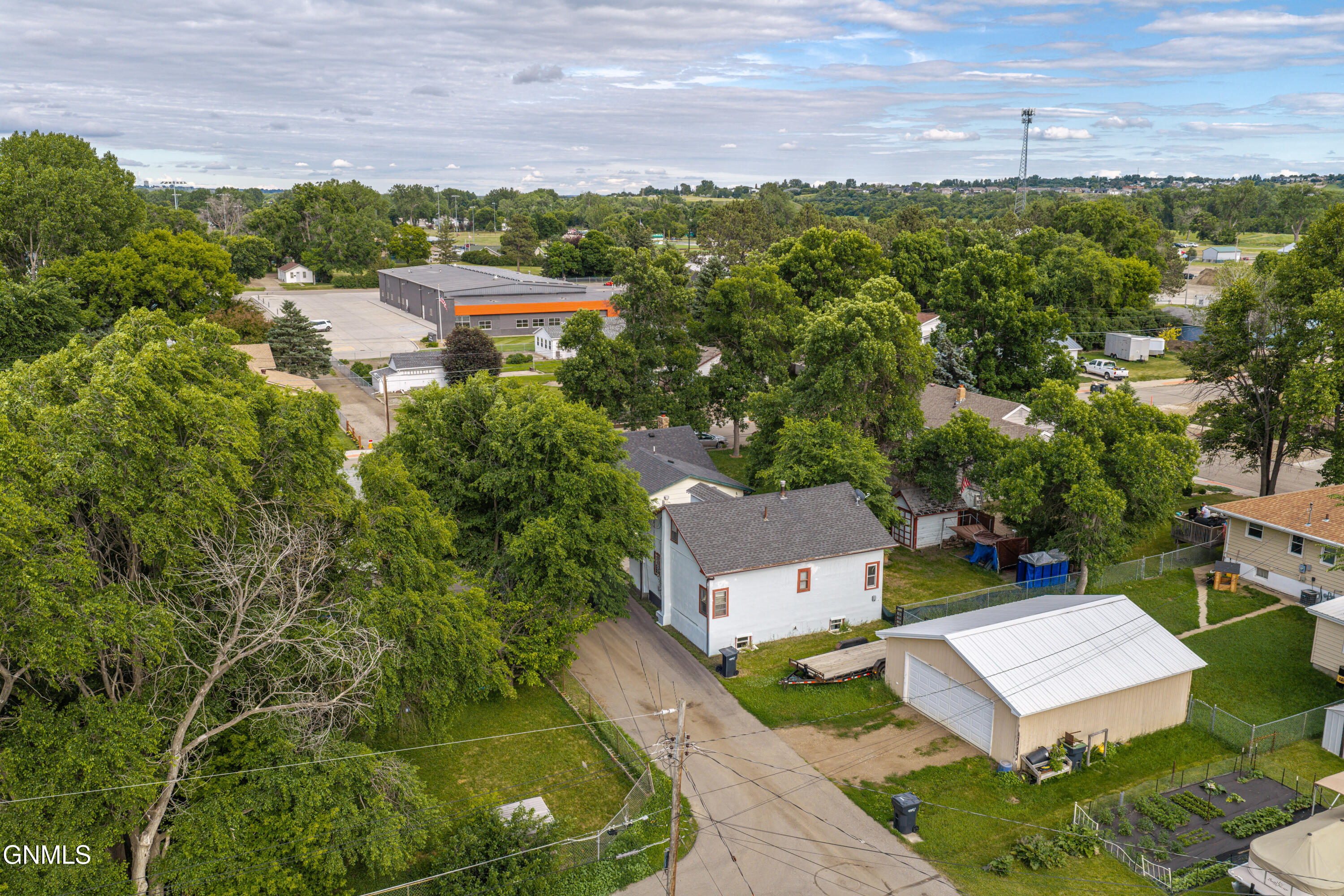 main property photo 24