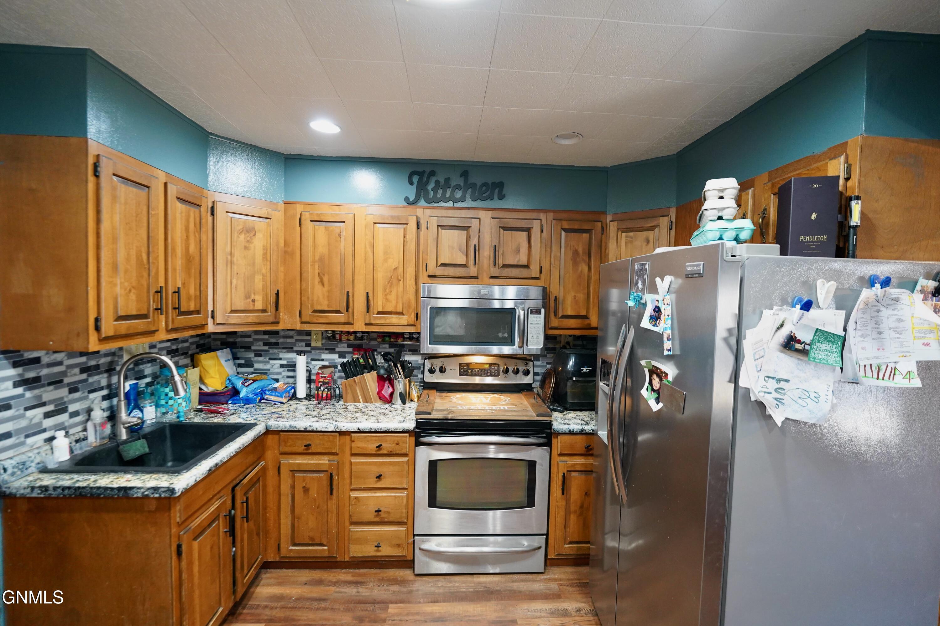 main property photo 5