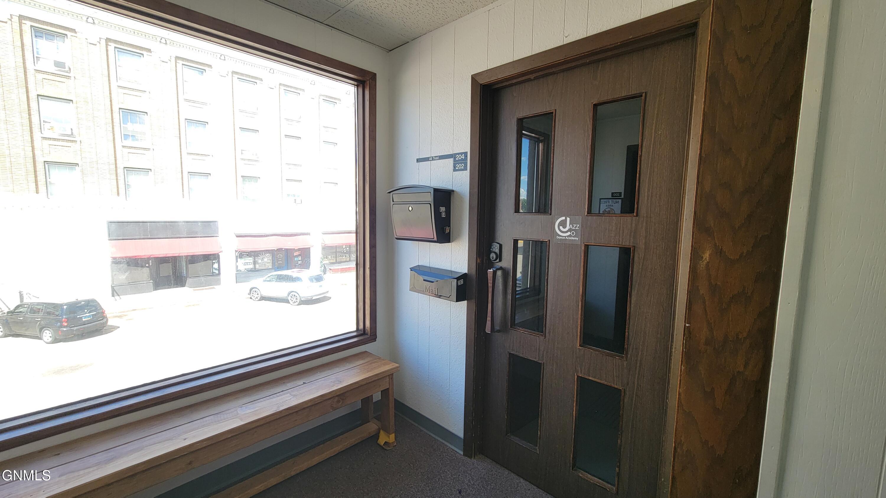 main property photo 19