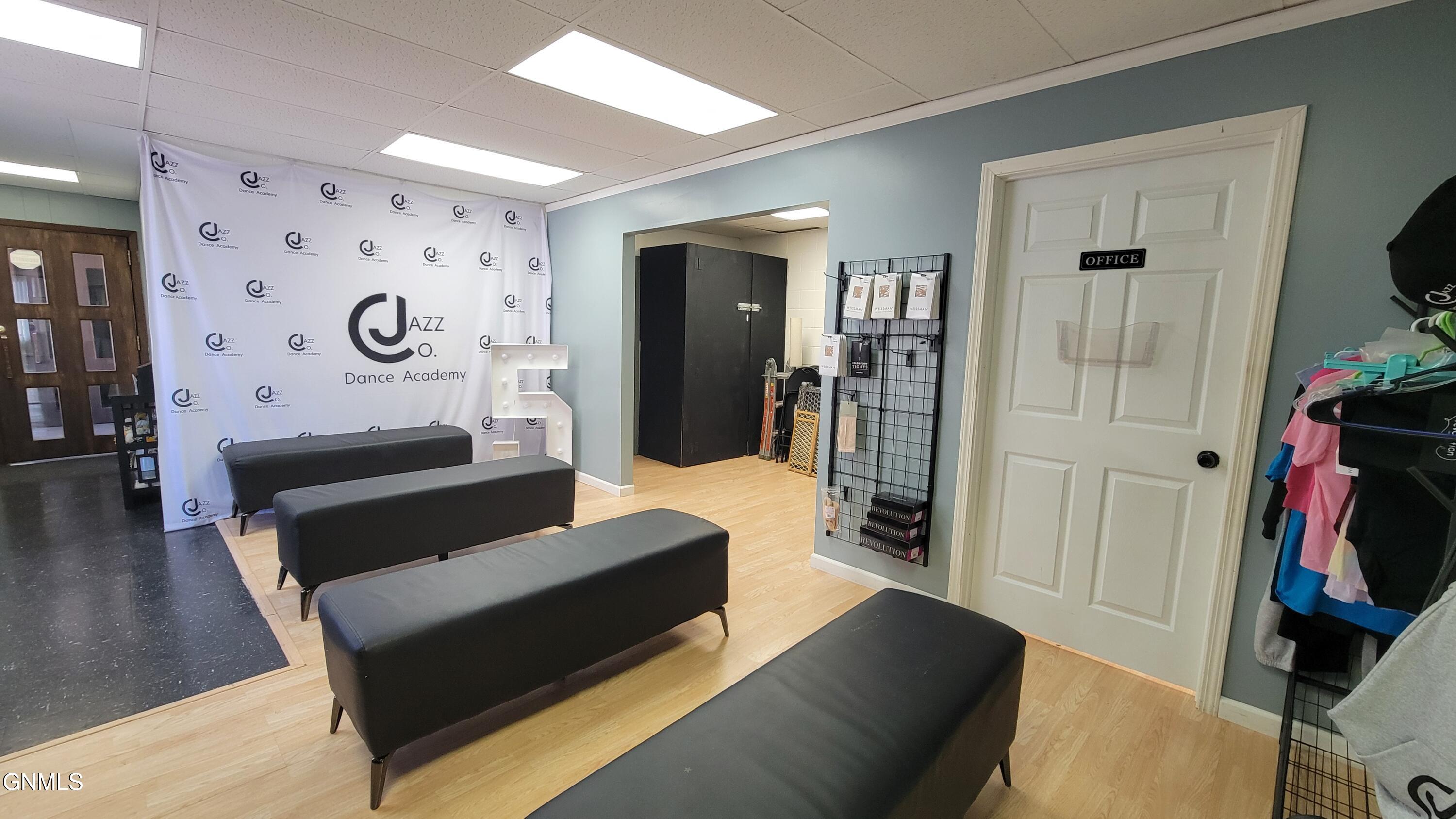 main property photo 24