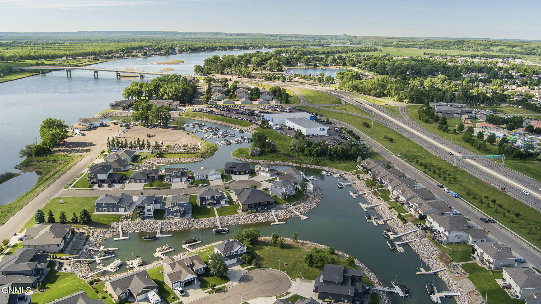 main property photo 35