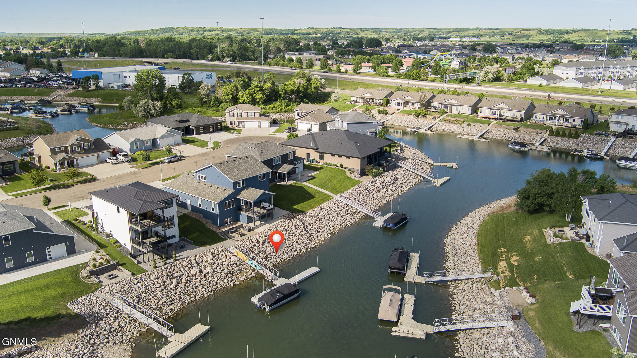 main property photo 41